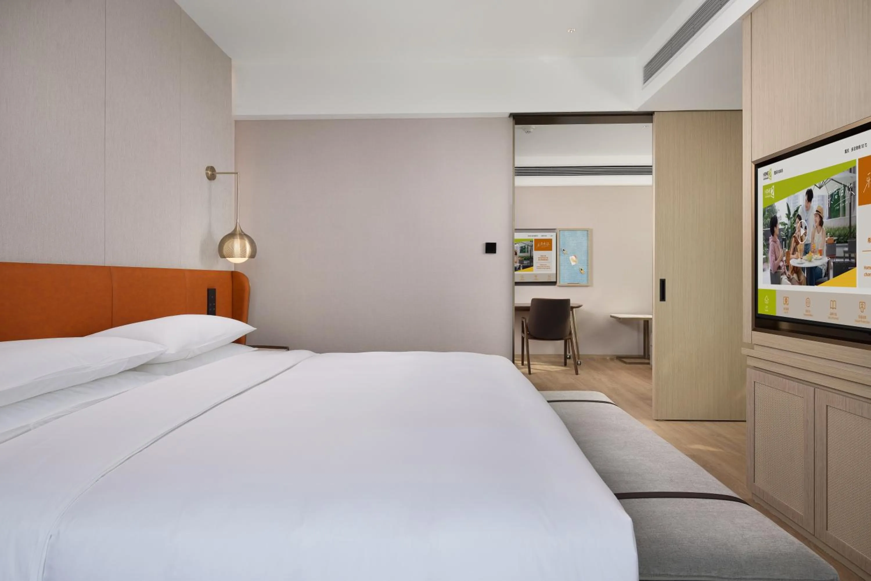 Photo of the whole room, Bed in Home2 Suite by Hilton Chongqing Wanzhou