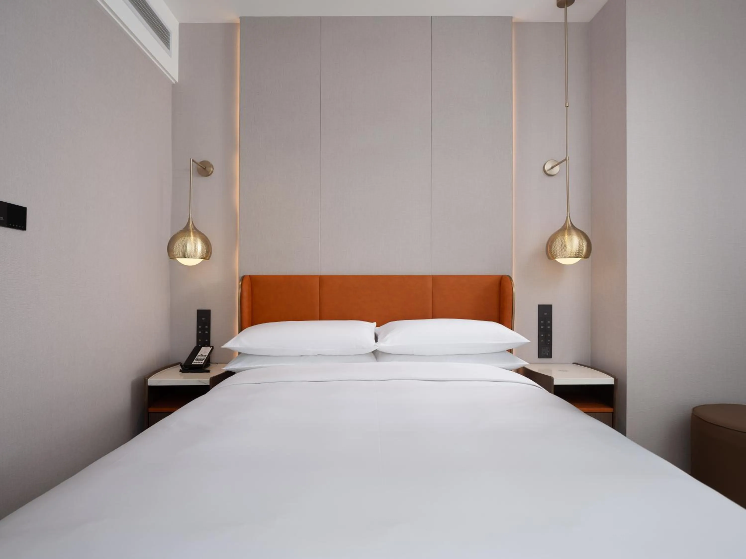 Photo of the whole room, Bed in Home2 Suite by Hilton Chongqing Wanzhou