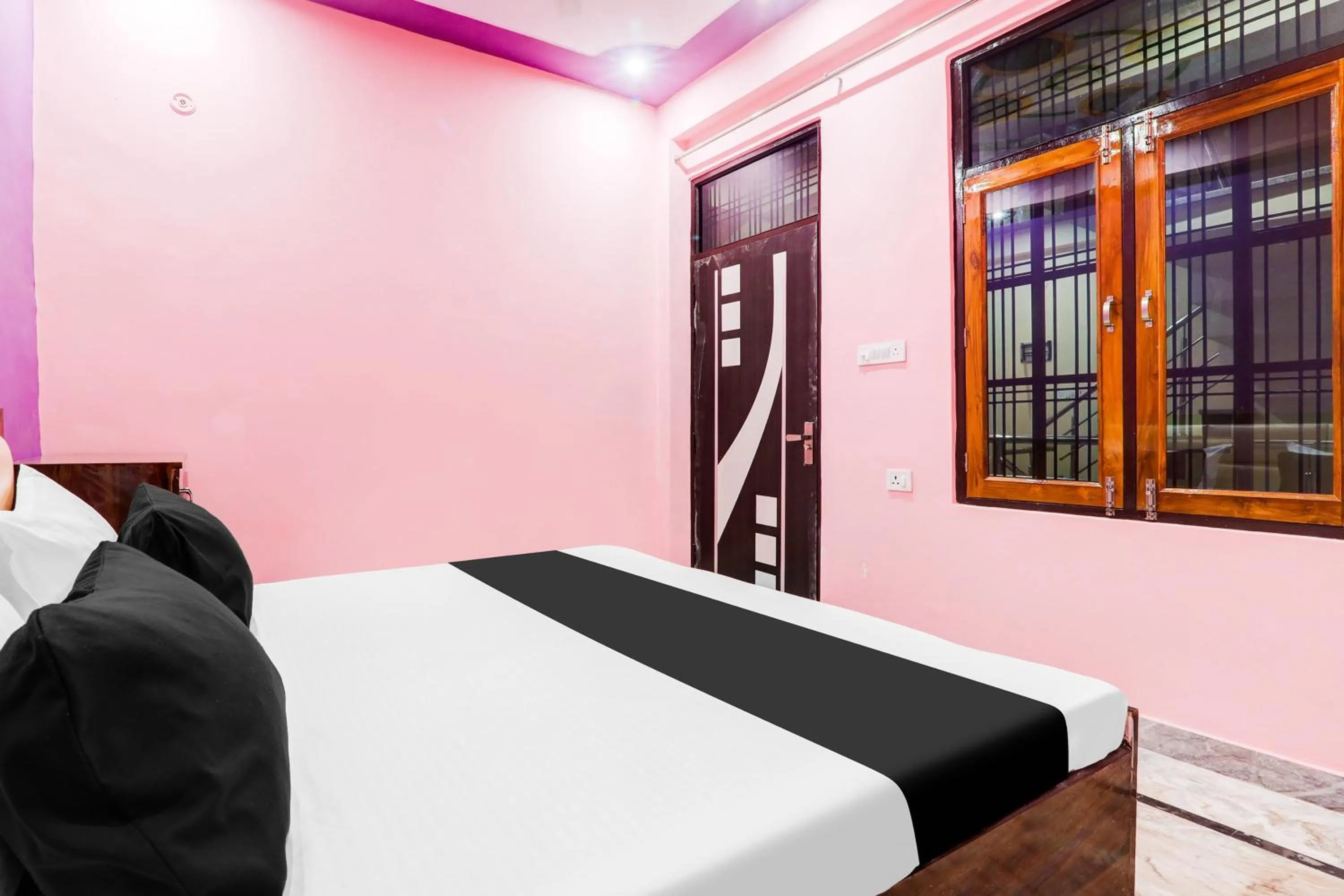 Bedroom, Bed in Hotel O Raj Palace