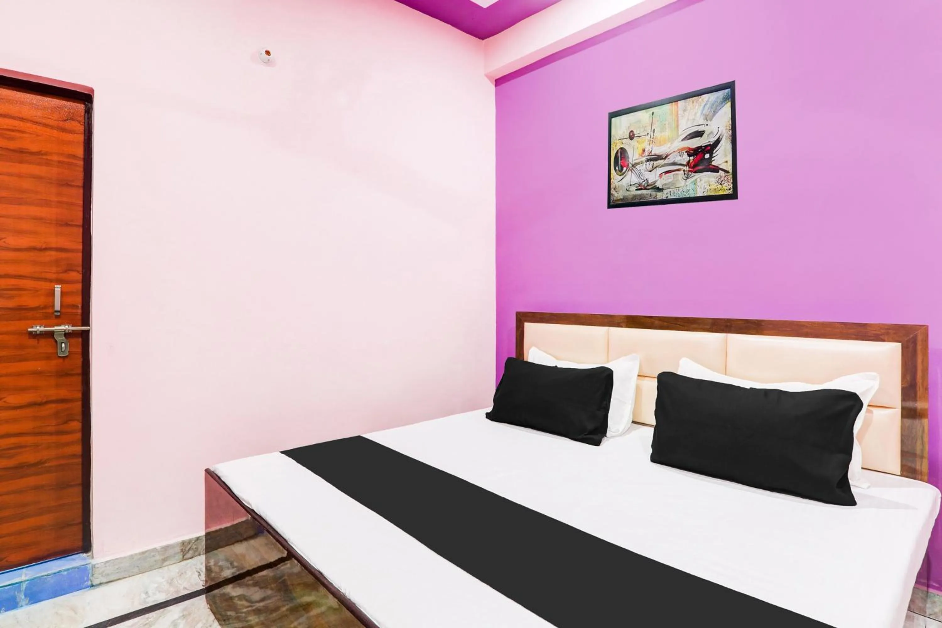 Bedroom, Bed in Hotel O Raj Palace