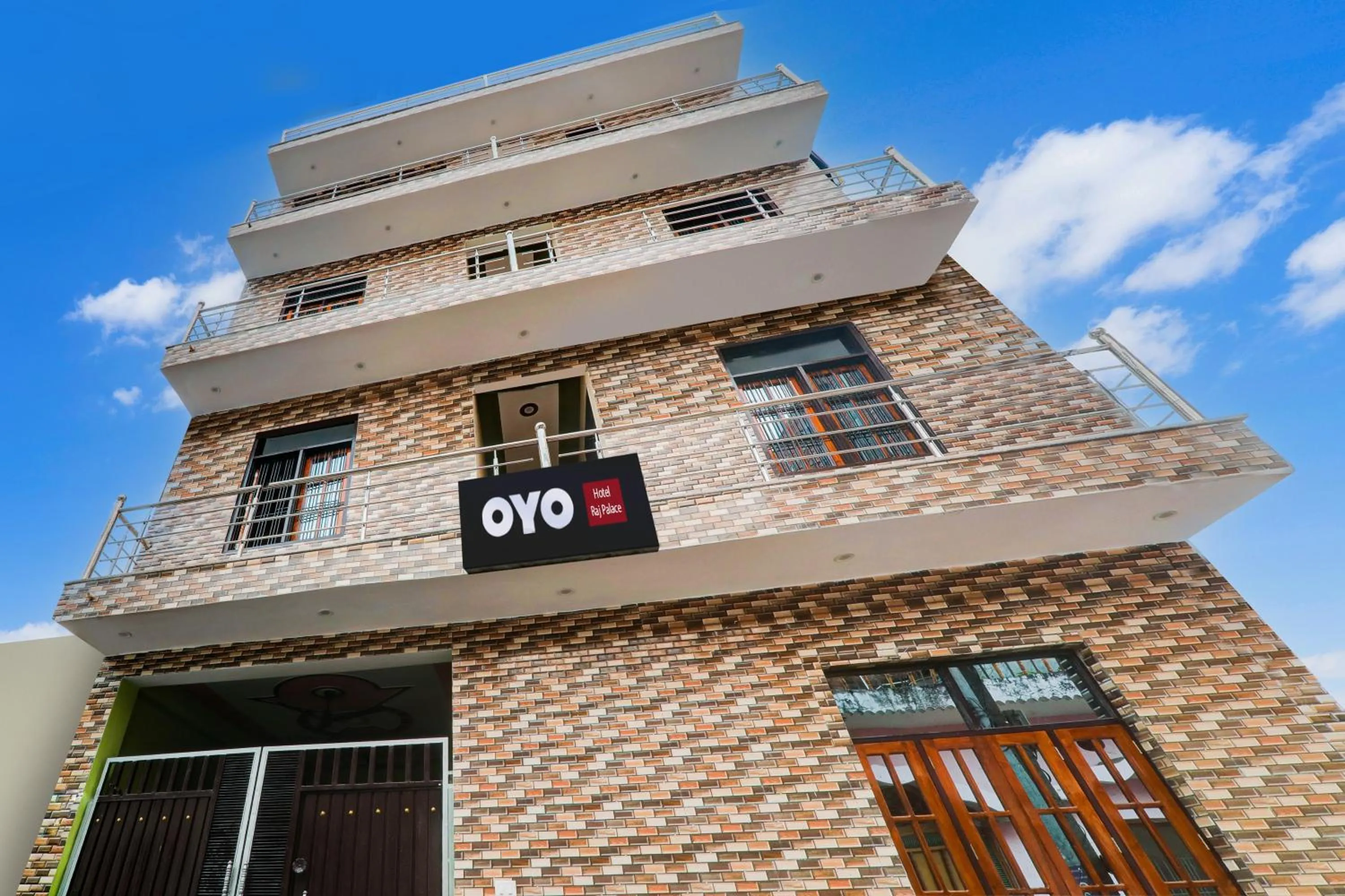 Facade/entrance in Hotel O Raj Palace
