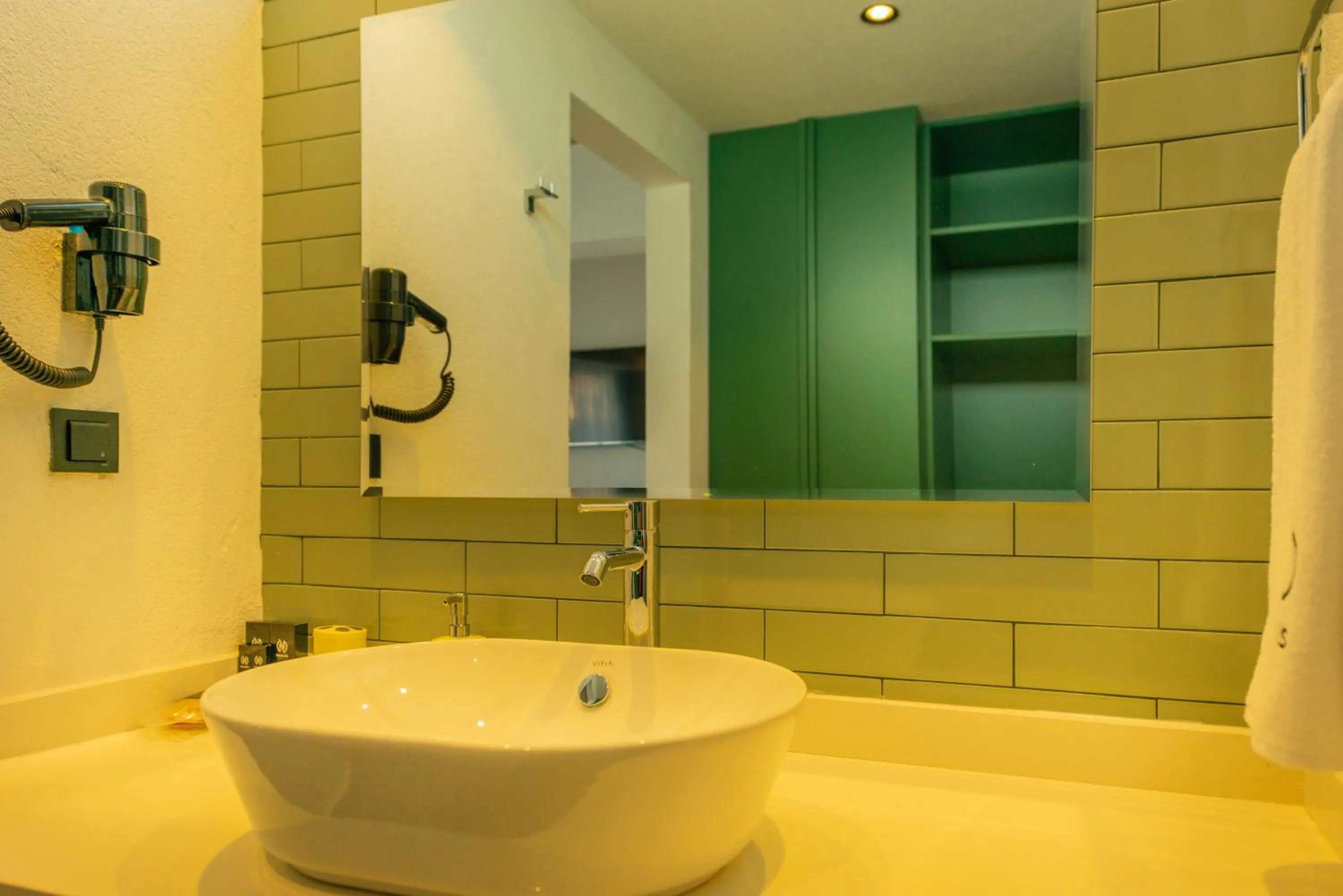 Shower in Nakas Hotel