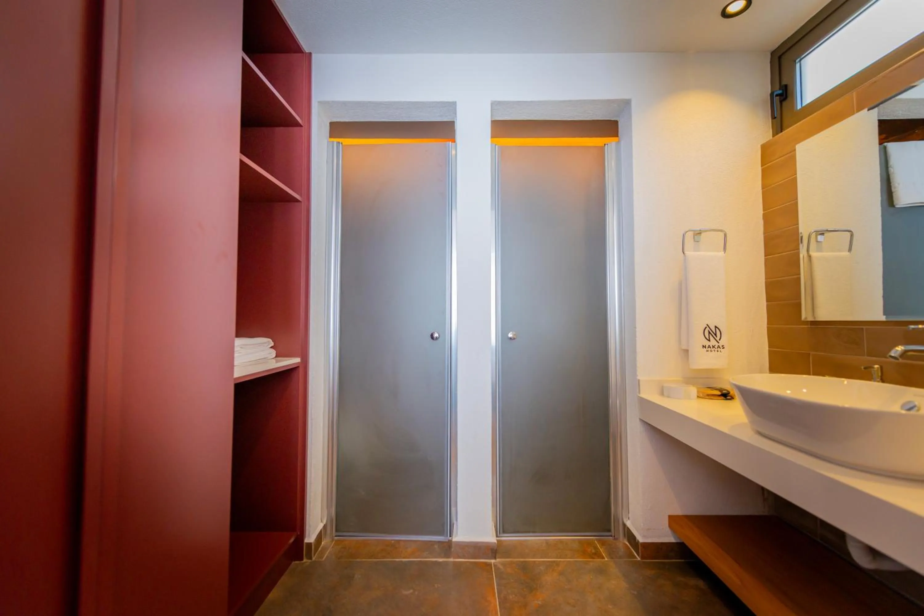 Shower in Nakas Hotel