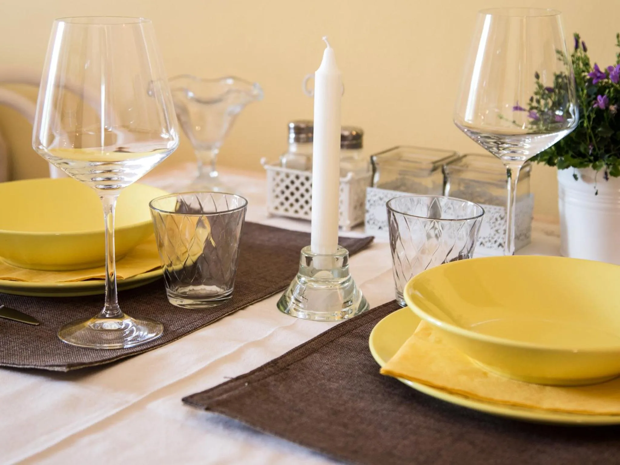 Dining area in BellaSirmione Holiday Apartments