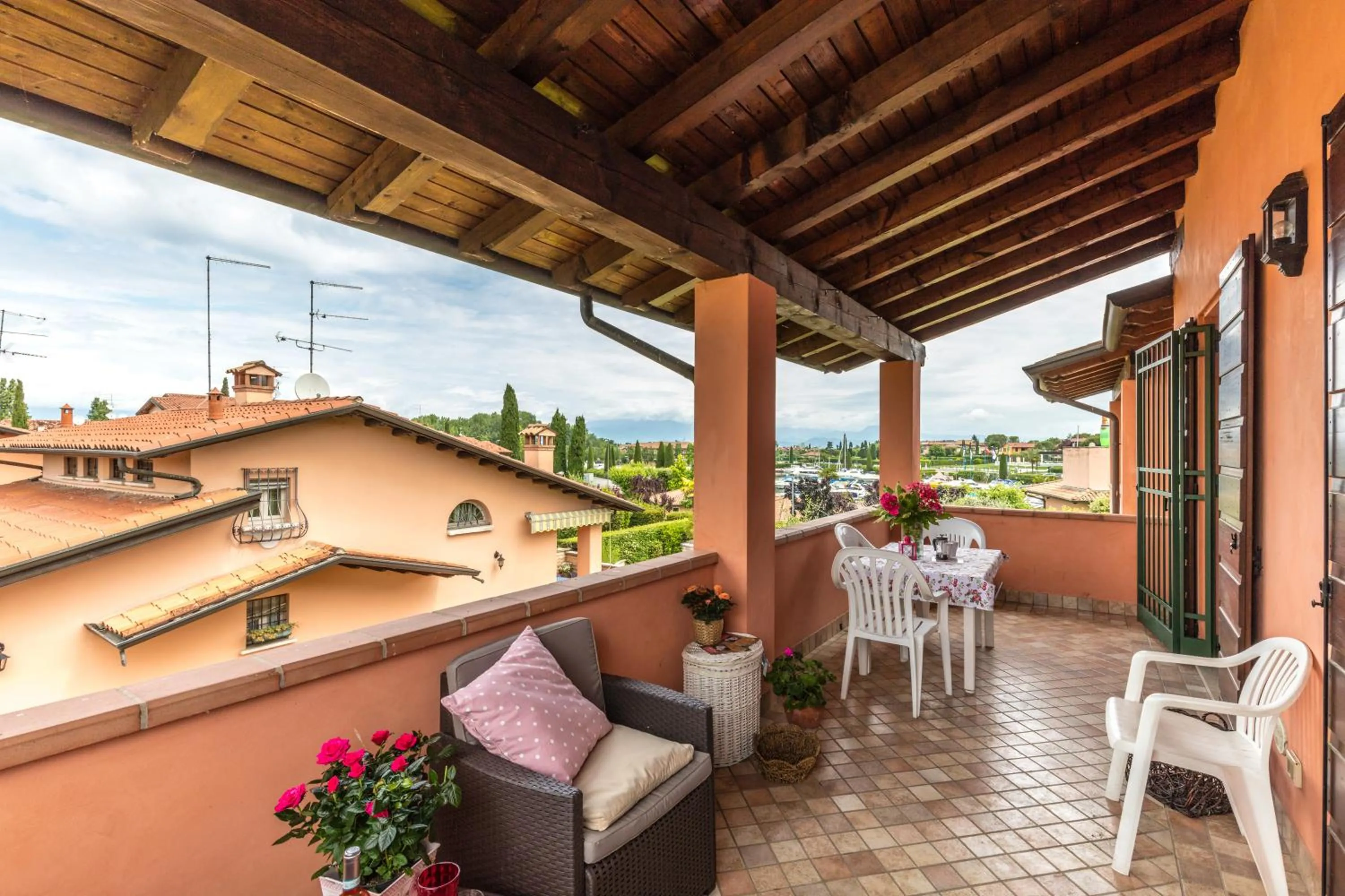 Balcony/Terrace in BellaSirmione Holiday Apartments
