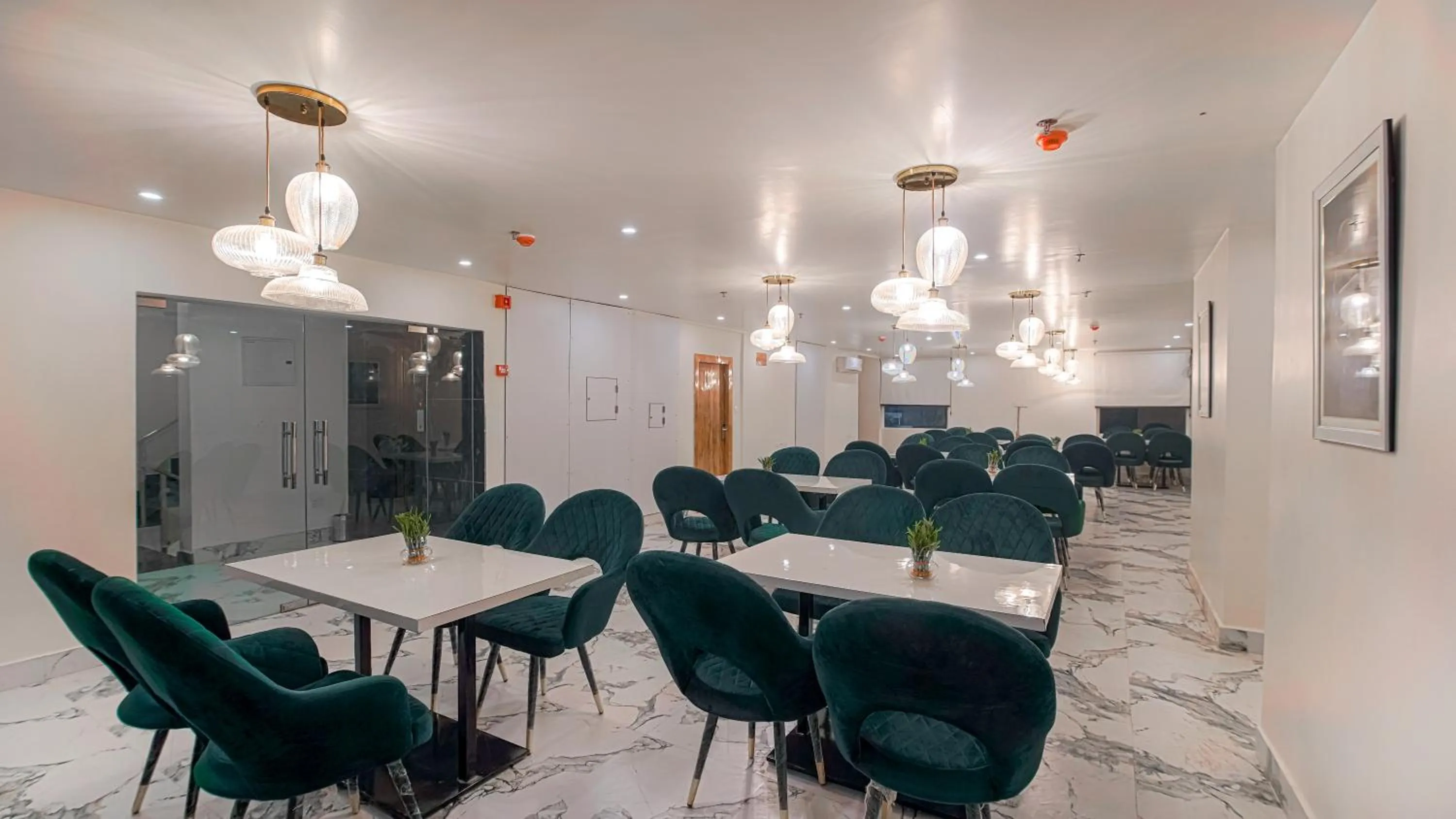 Restaurant/places to eat in Perfectstayz Premium Varanasi