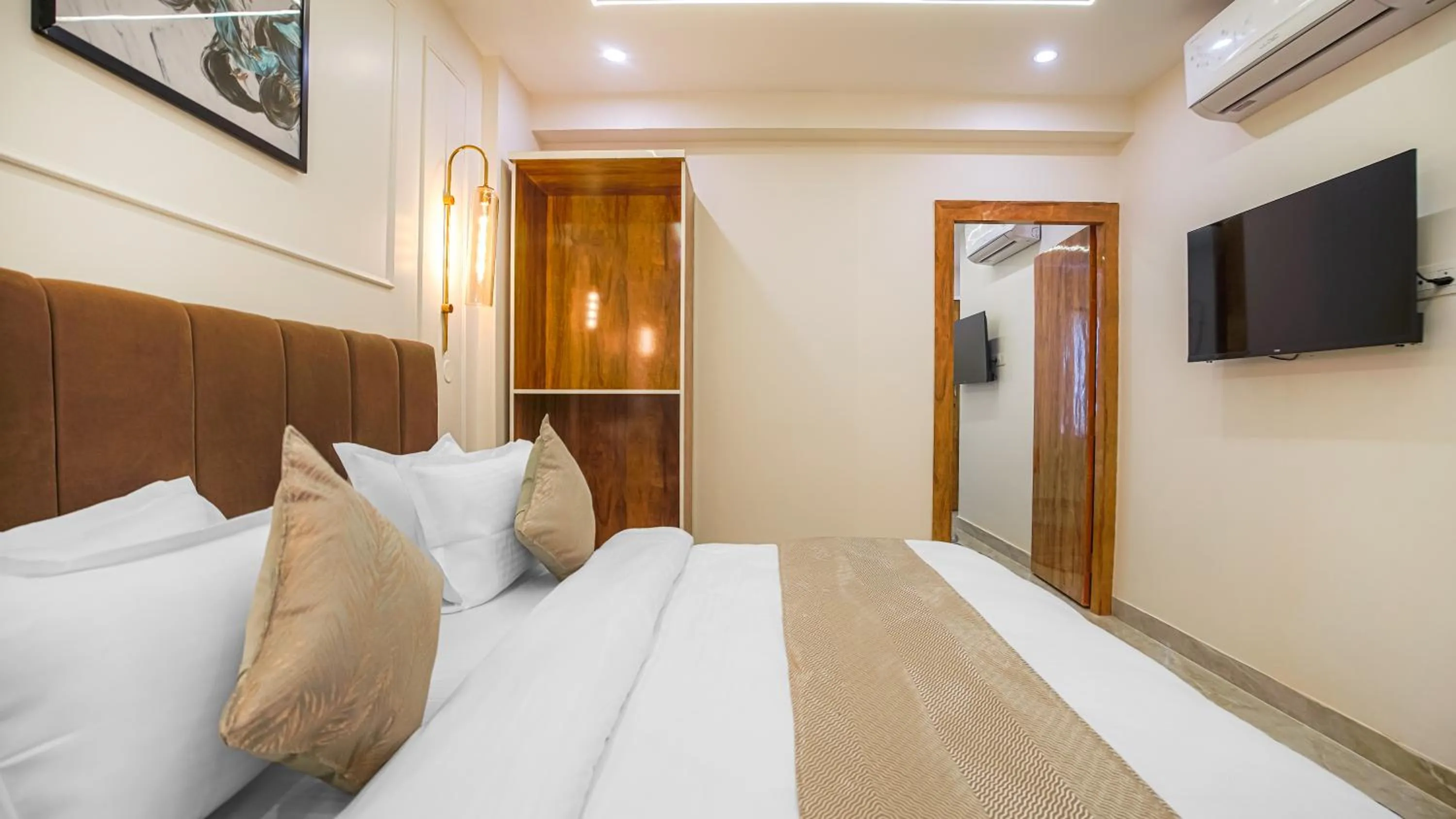 Bed in Perfectstayz Premium Varanasi