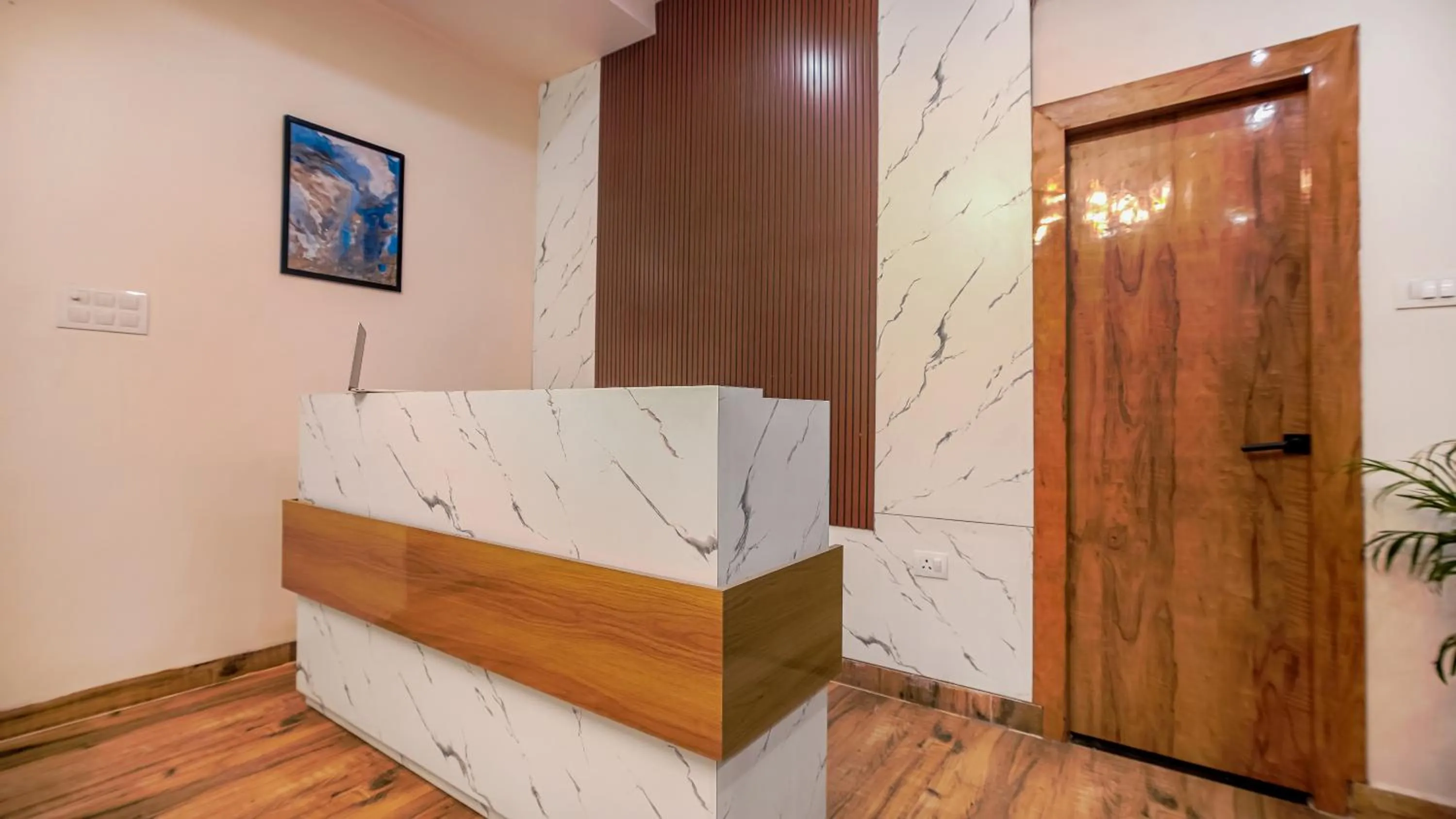 Lobby or reception in Perfectstayz Premium Varanasi