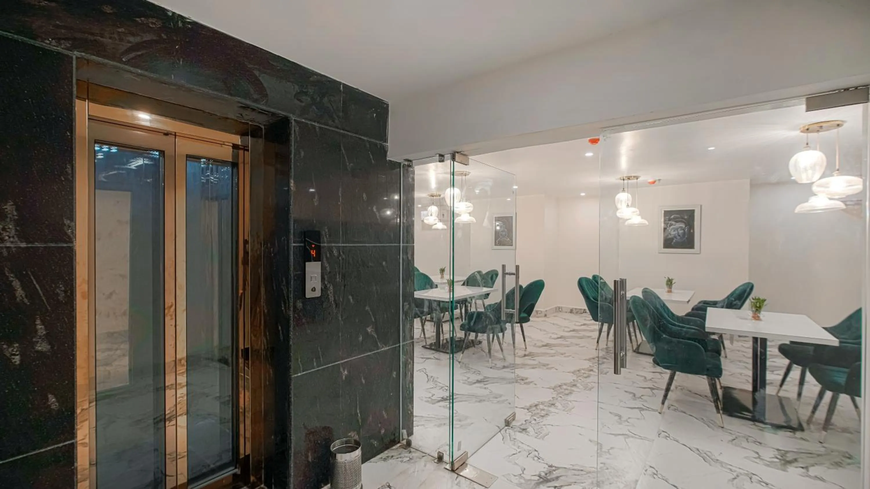 Restaurant/places to eat in Perfectstayz Premium Varanasi