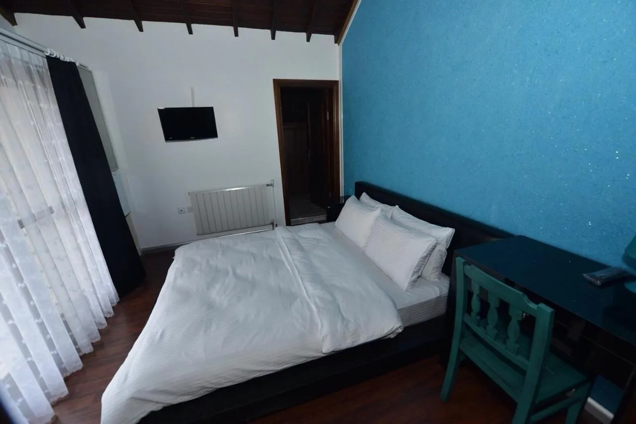 Bed in Dardanos Pension