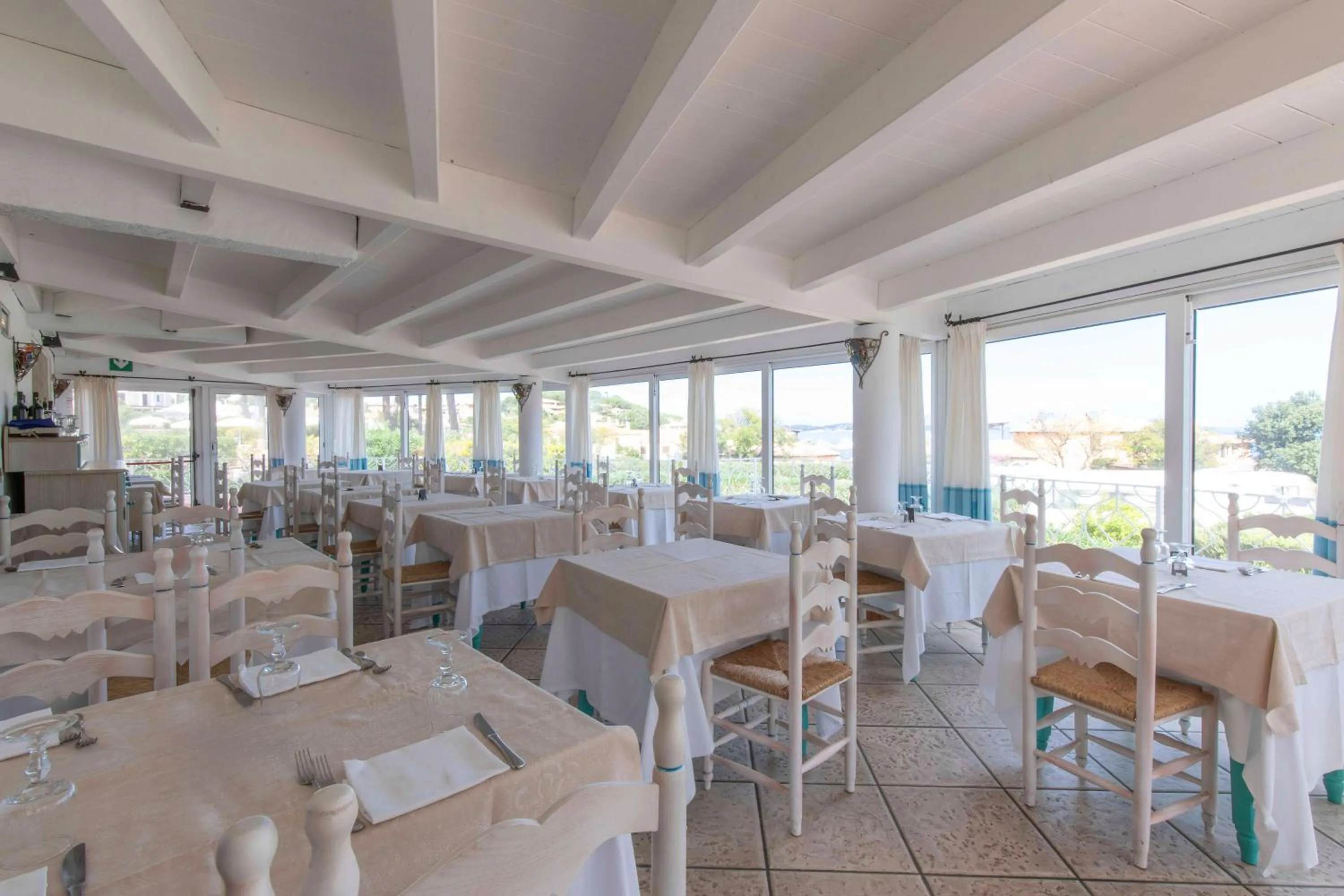 Restaurant/places to eat in HOTIDAY Room Collection - Baja Sardinia