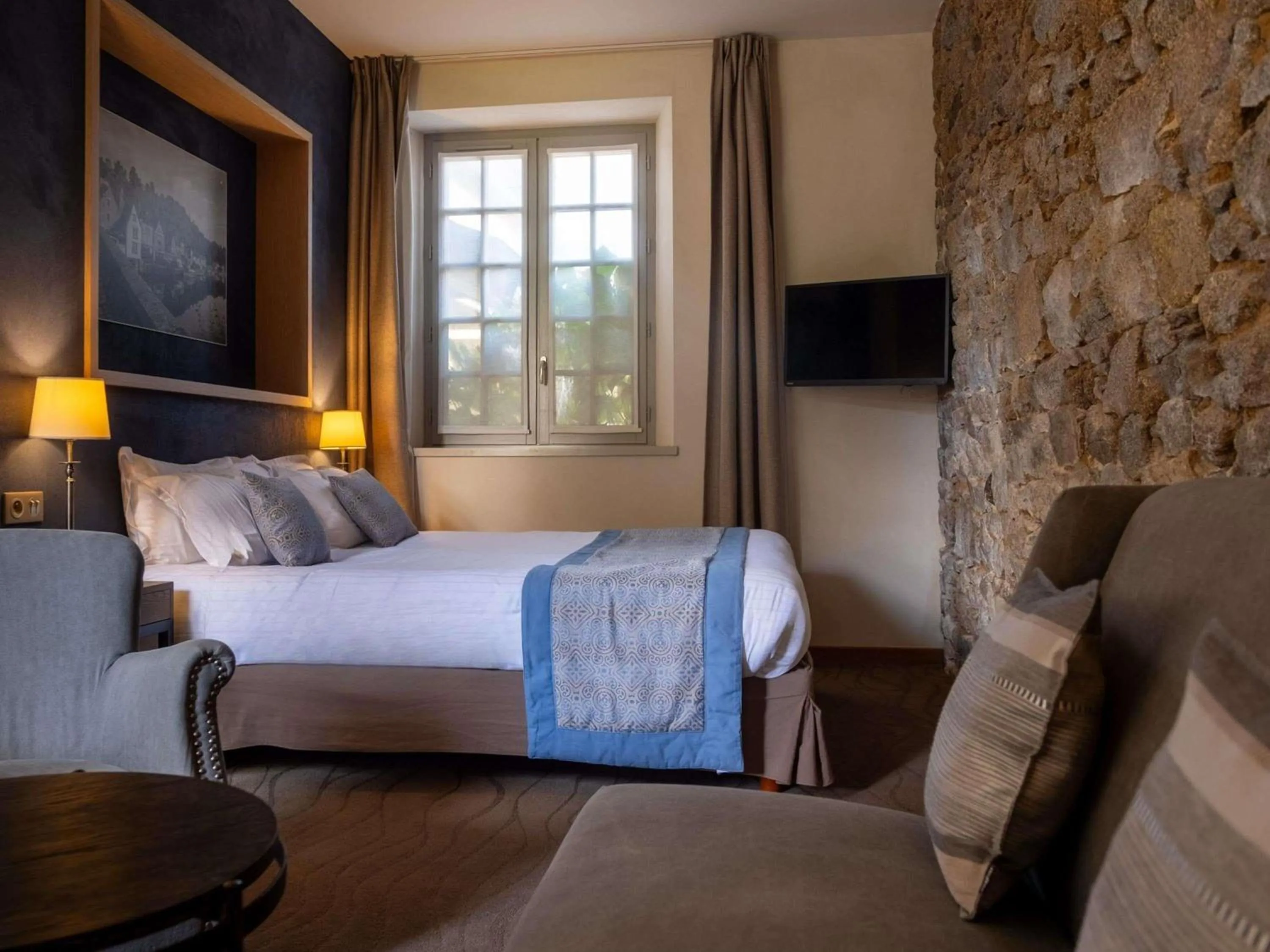 Bedroom, Bed in Hotel de L'Abbaye Le Tronchet - Handwritten Collection