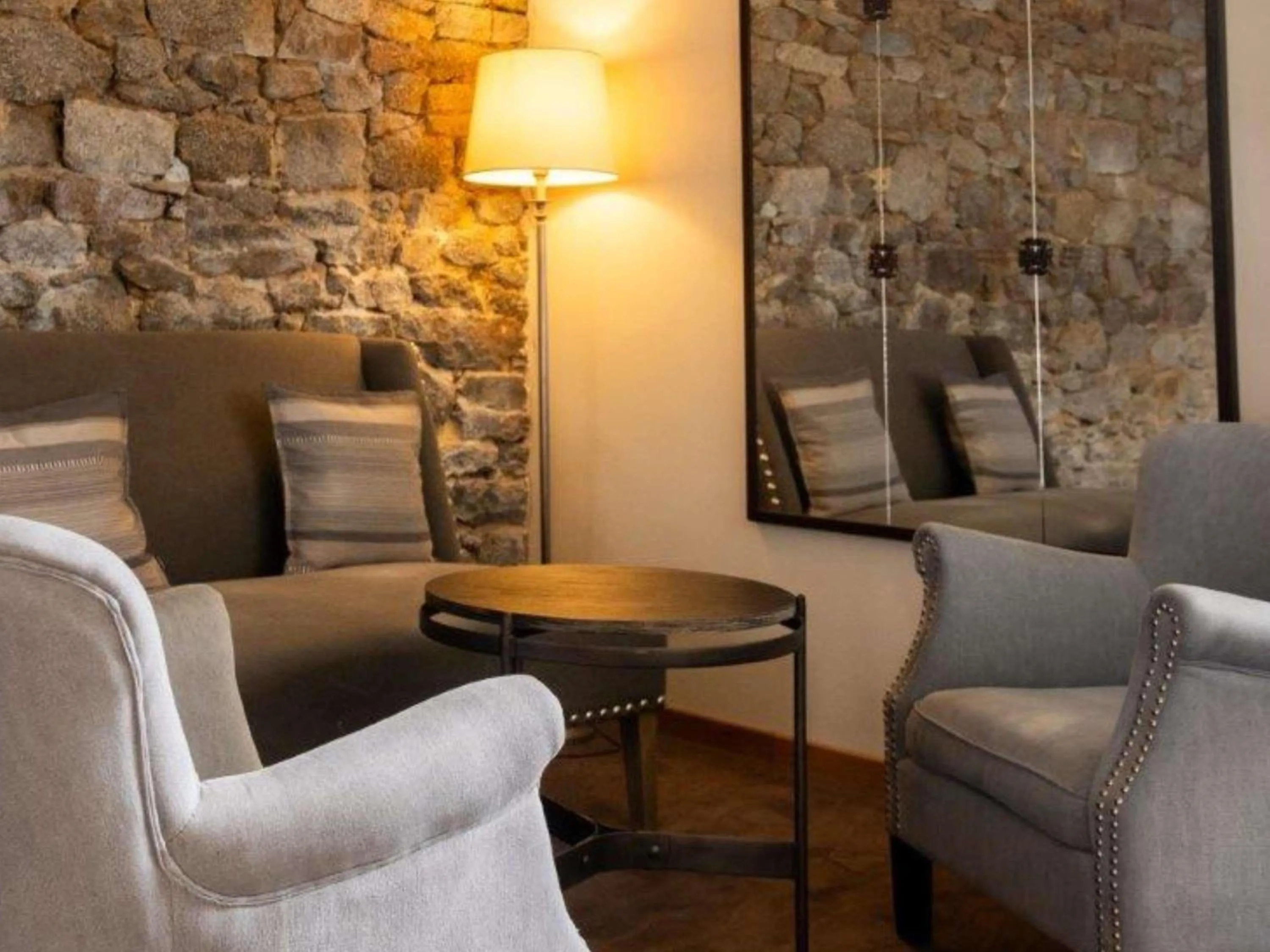 Bedroom in Hotel de L'Abbaye Le Tronchet - Handwritten Collection