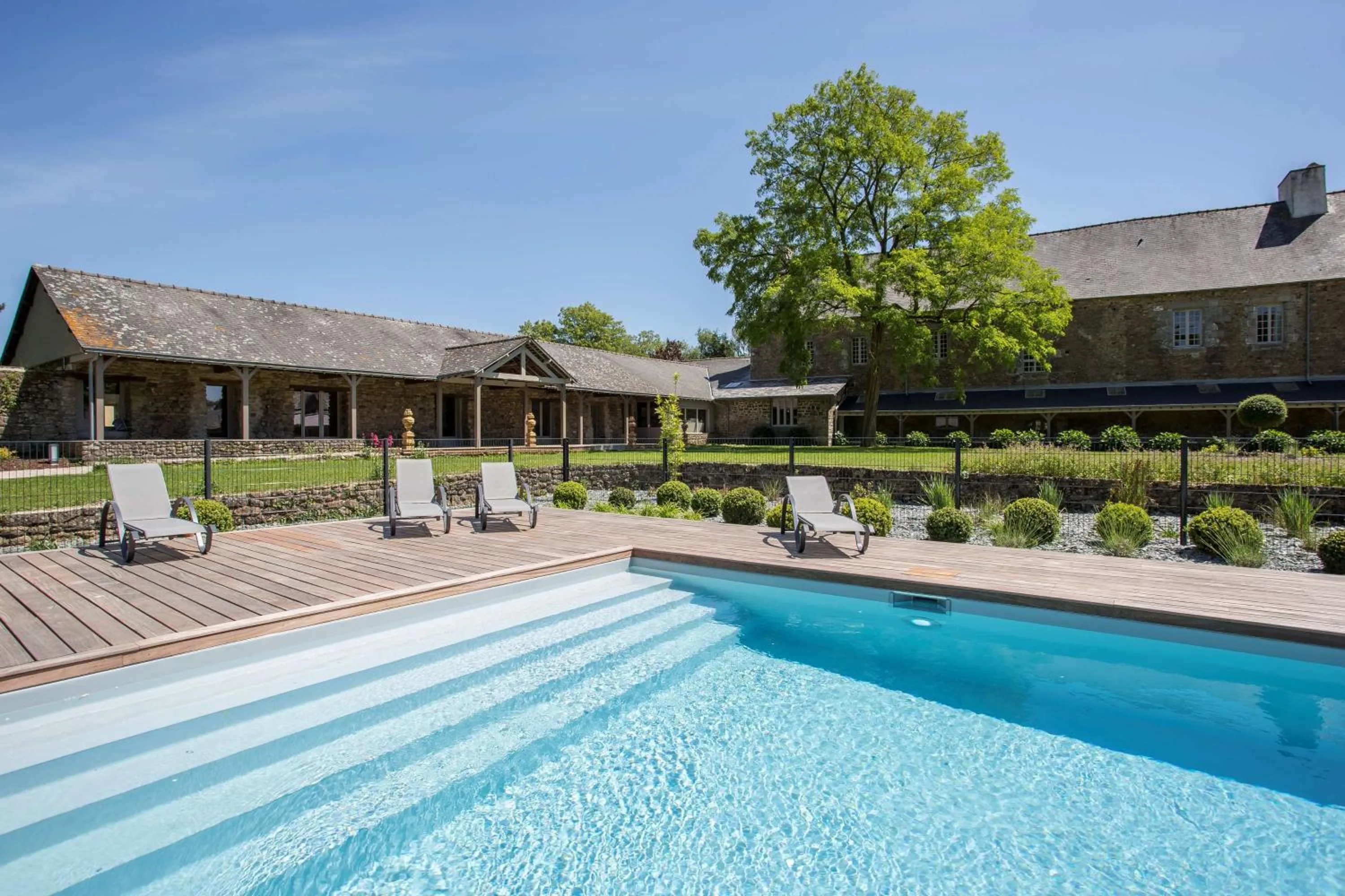 Hotel de L'Abbaye Le Tronchet - Handwritten Collection