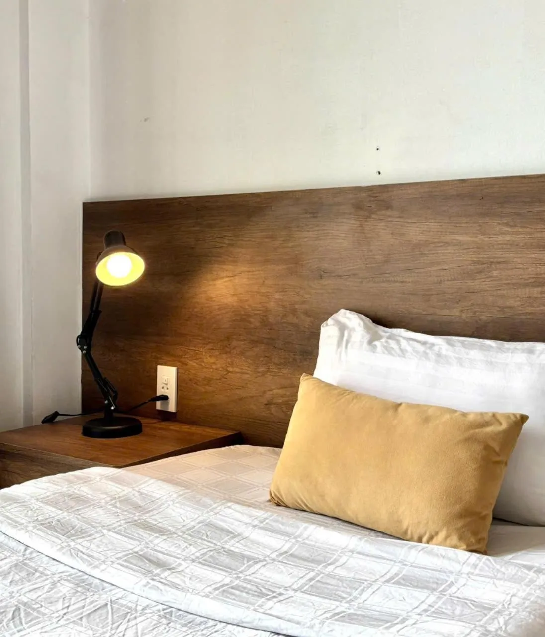 Bed in Shine Hue Hotel 2