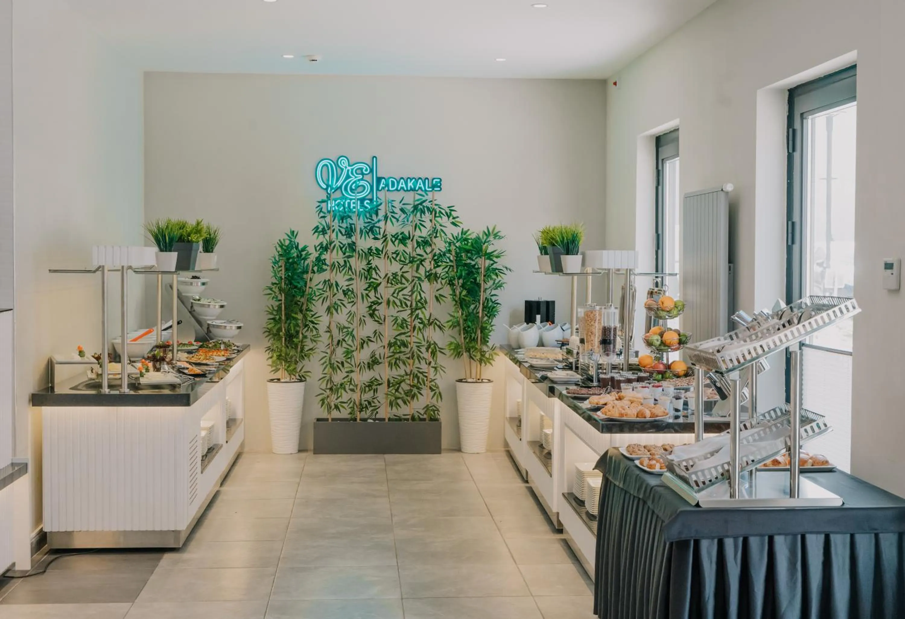 Food in VE Hotels Adakale