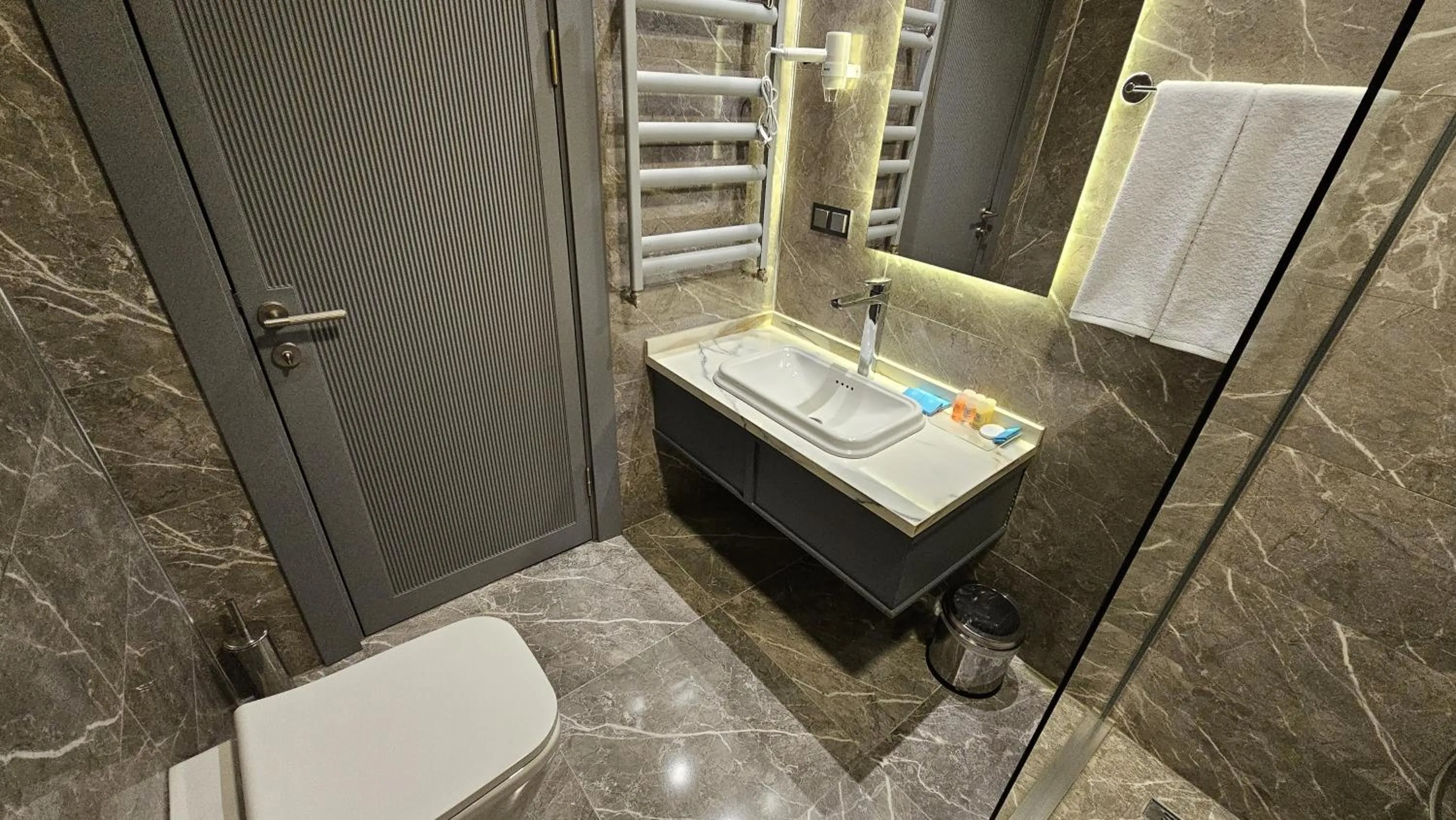 Toilet in VE Hotels Adakale