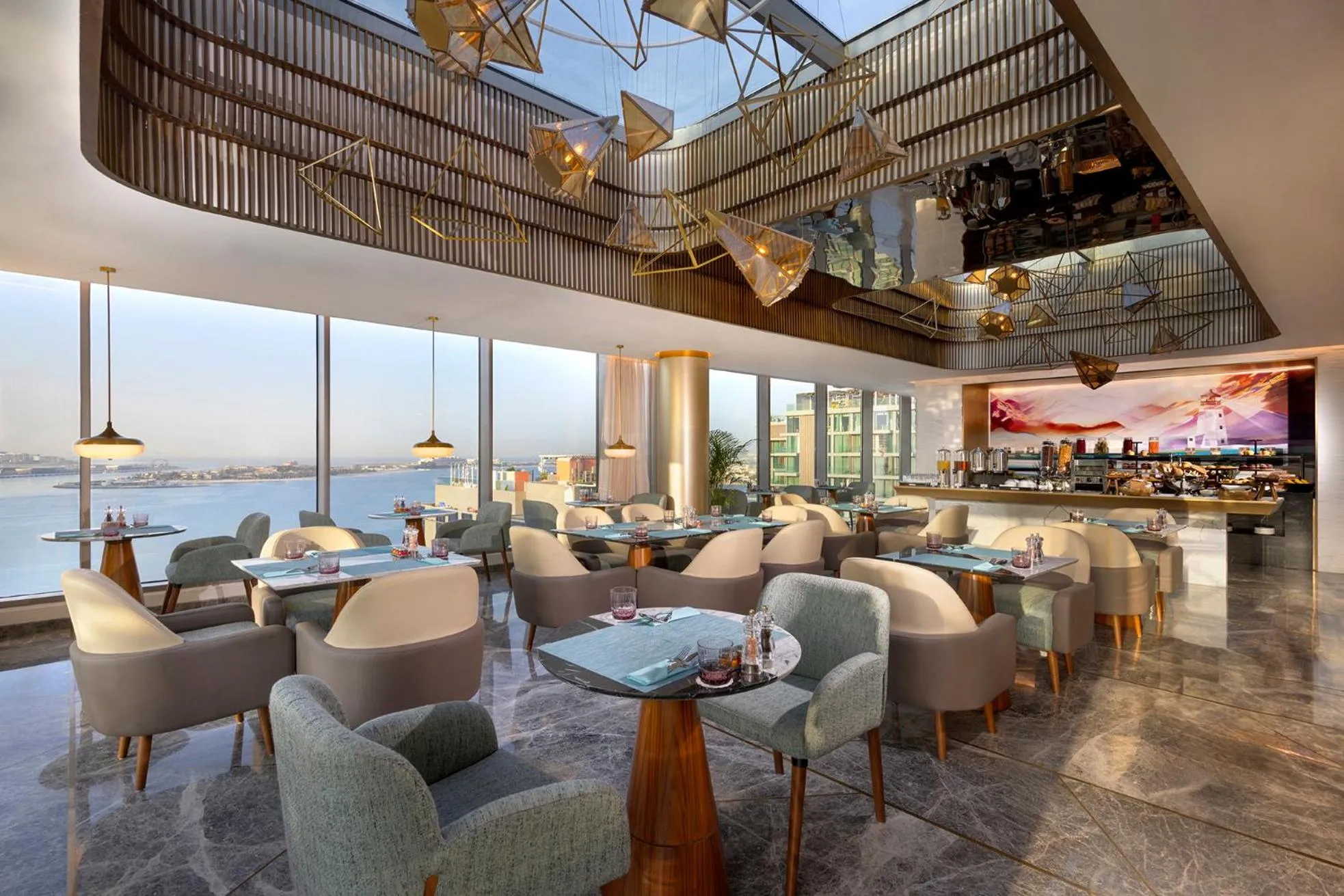 Restaurant/places to eat in Tumbi Hotel Dubai The Palm,Tapestry Collection Hilton