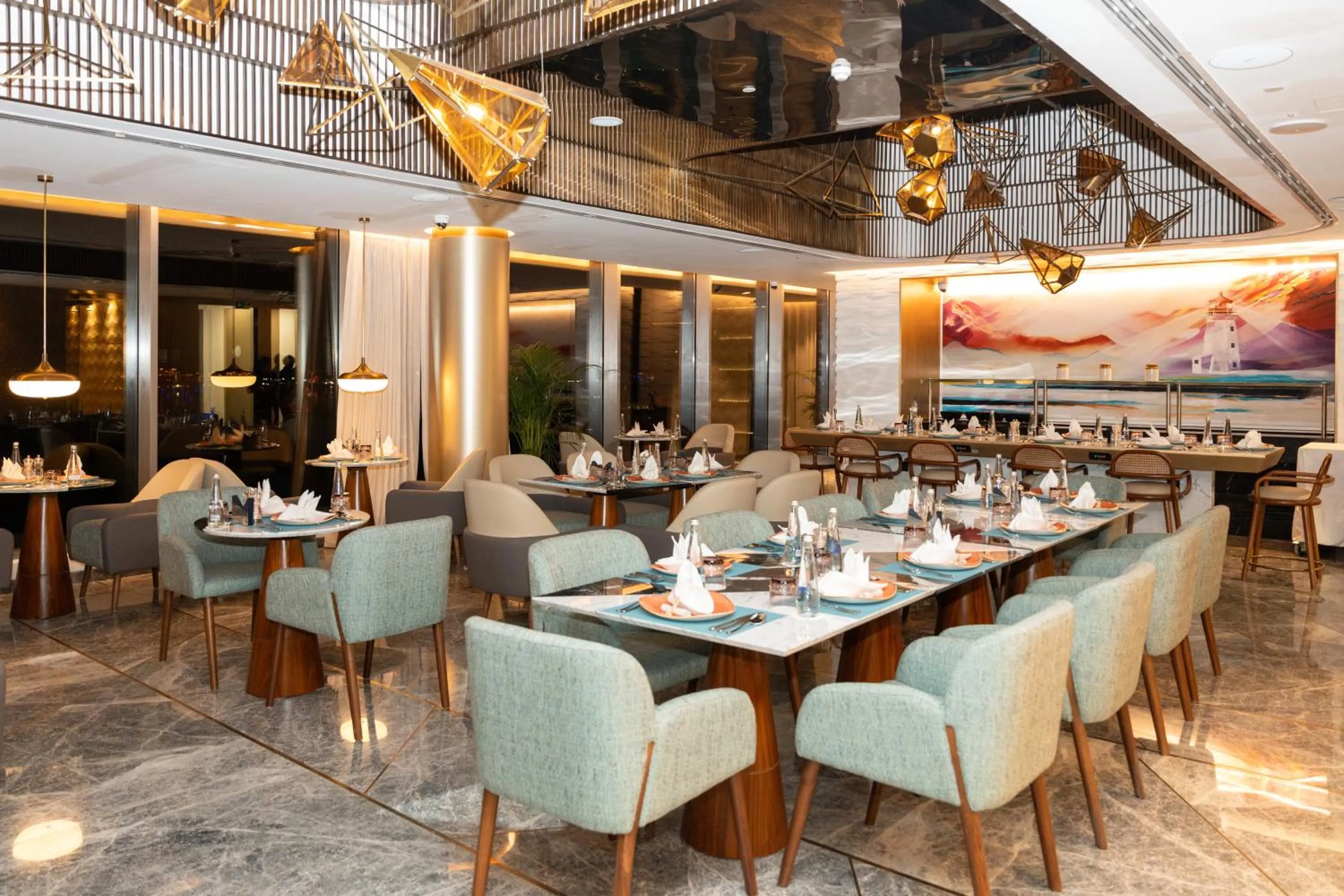 Restaurant/places to eat in Tumbi Hotel Dubai The Palm,Tapestry Collection Hilton