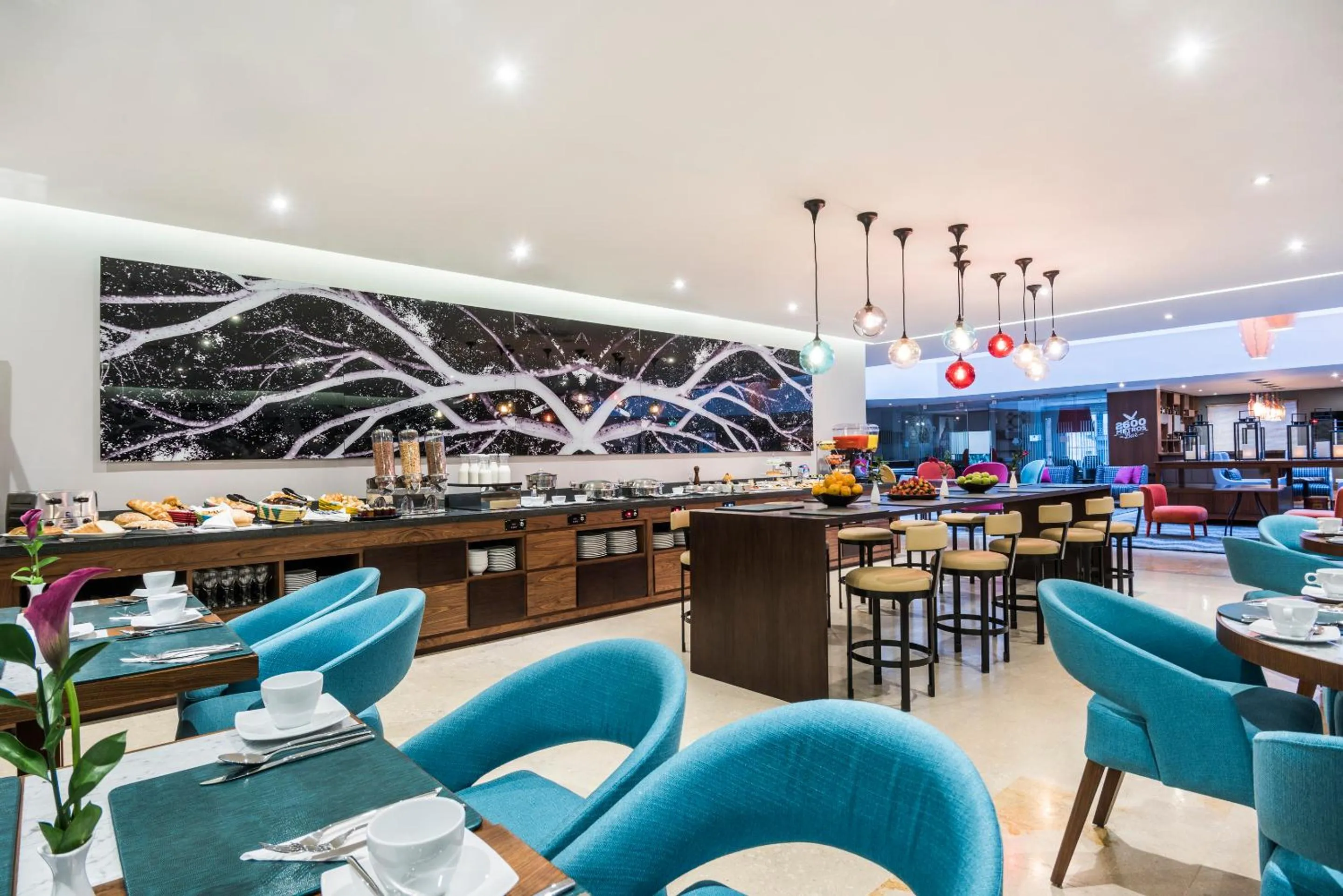 Restaurant/places to eat in Doubletree By Hilton Bogota Calle 100,Co