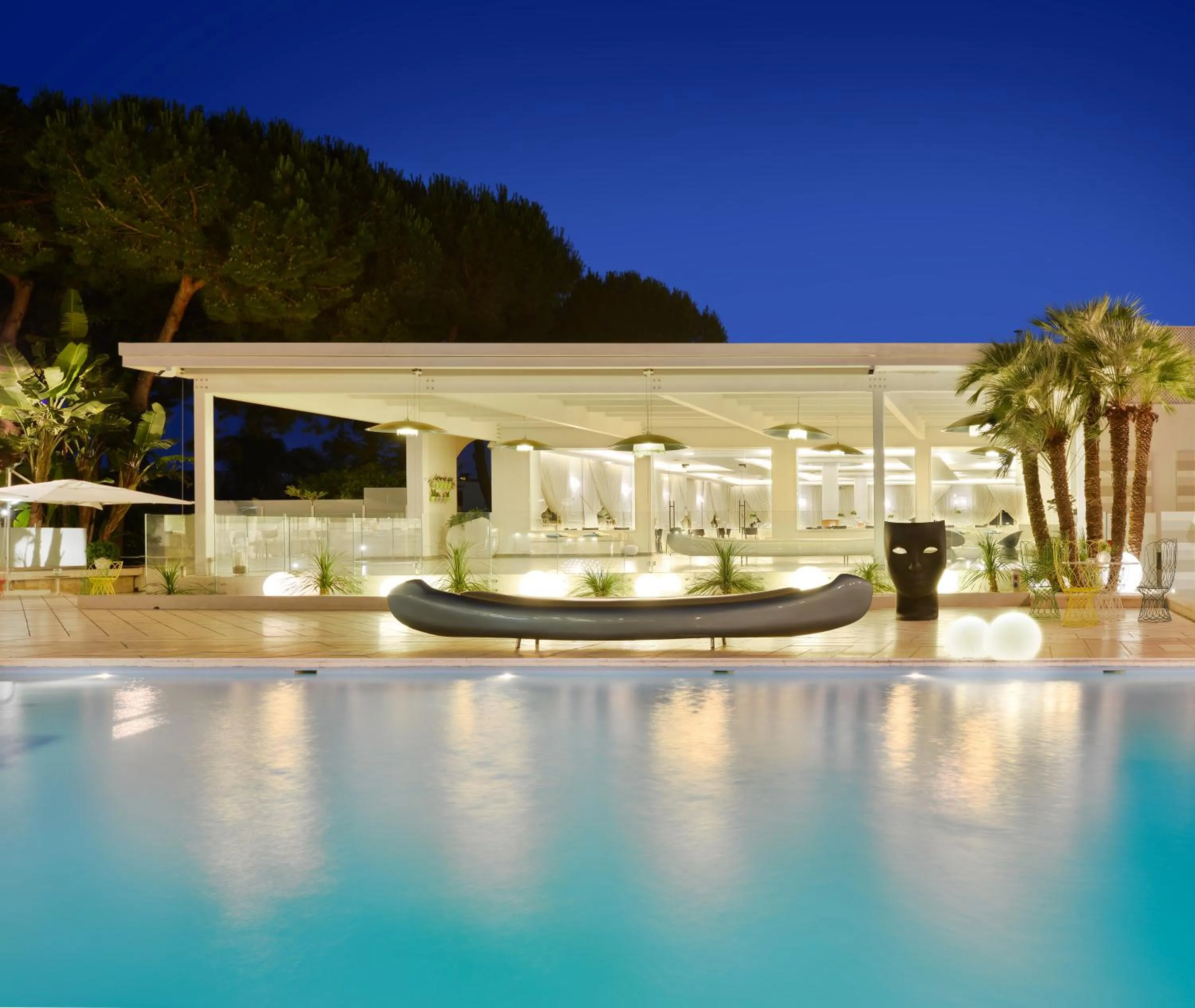 Pool view in Hotel Cerere