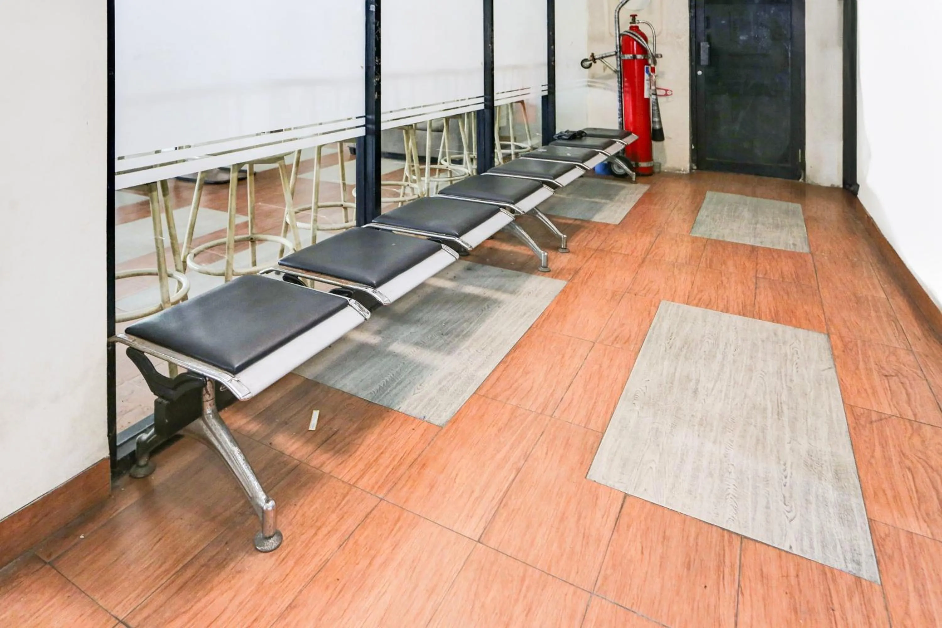 Lobby or reception in Collection O Tangerang Near Garuda Training Center