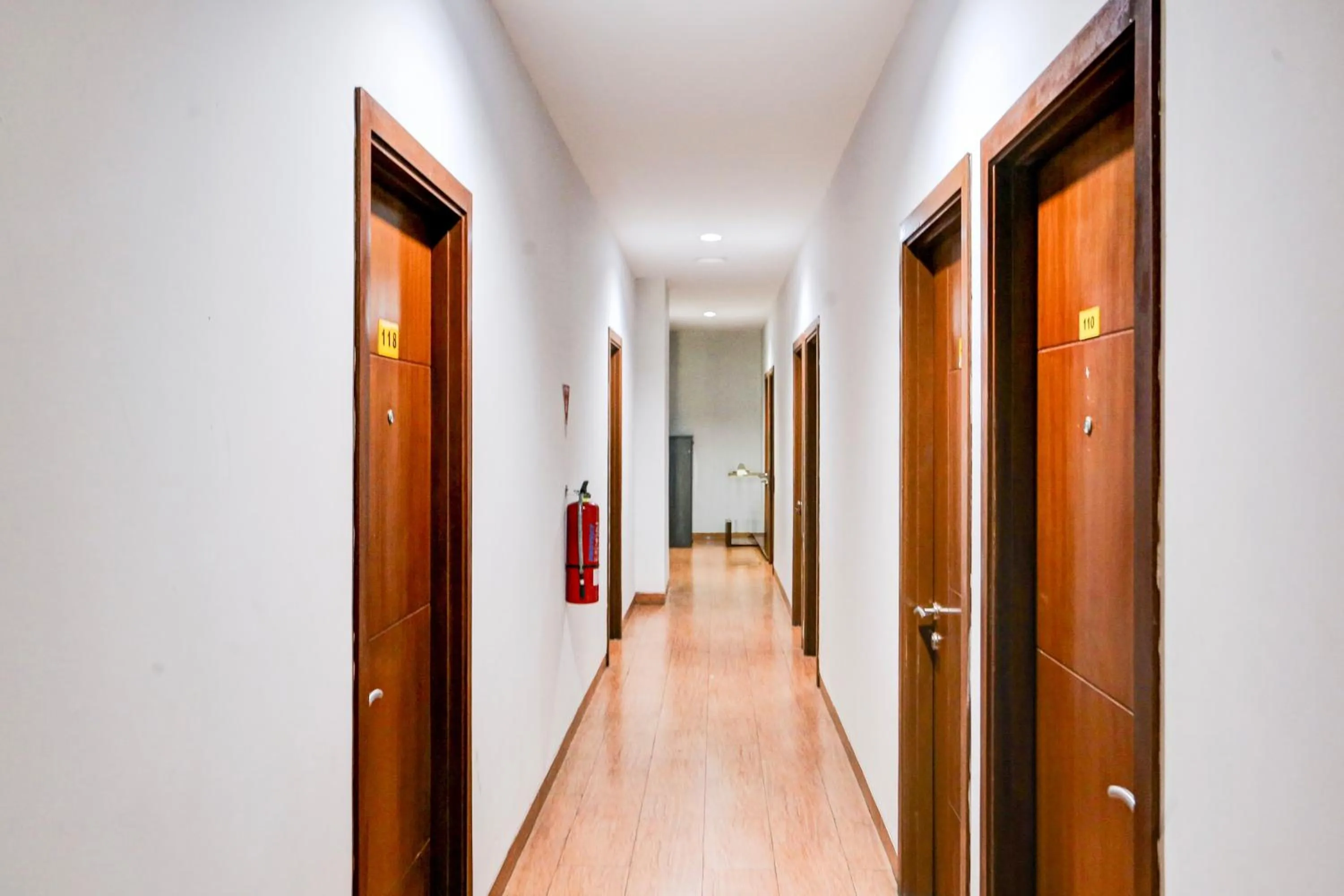 Lobby or reception in Collection O Tangerang Near Garuda Training Center