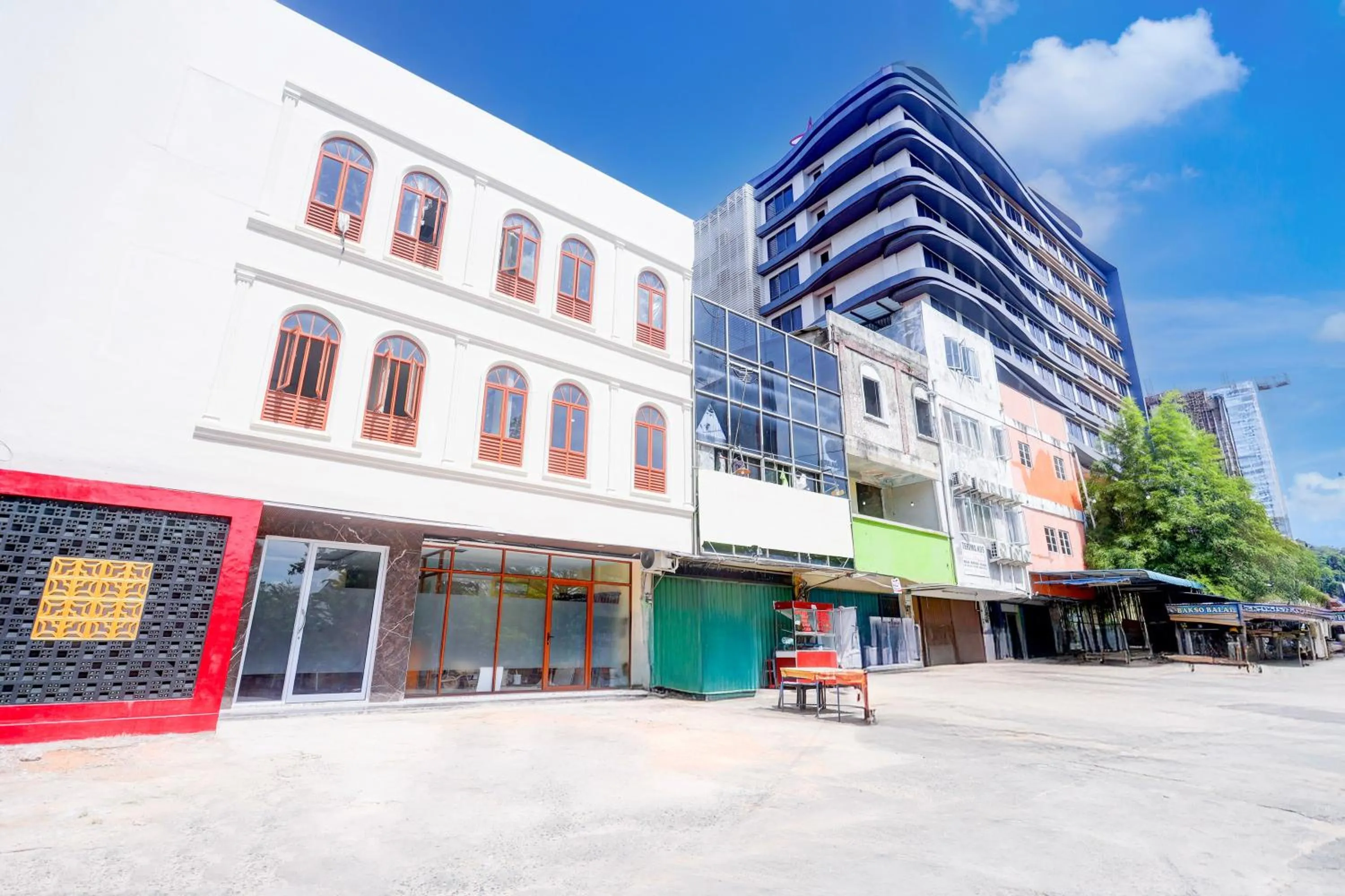 Facade/entrance in Collection O Nagoya Near Nagoya Hill Mall Formerly Sedago Inn