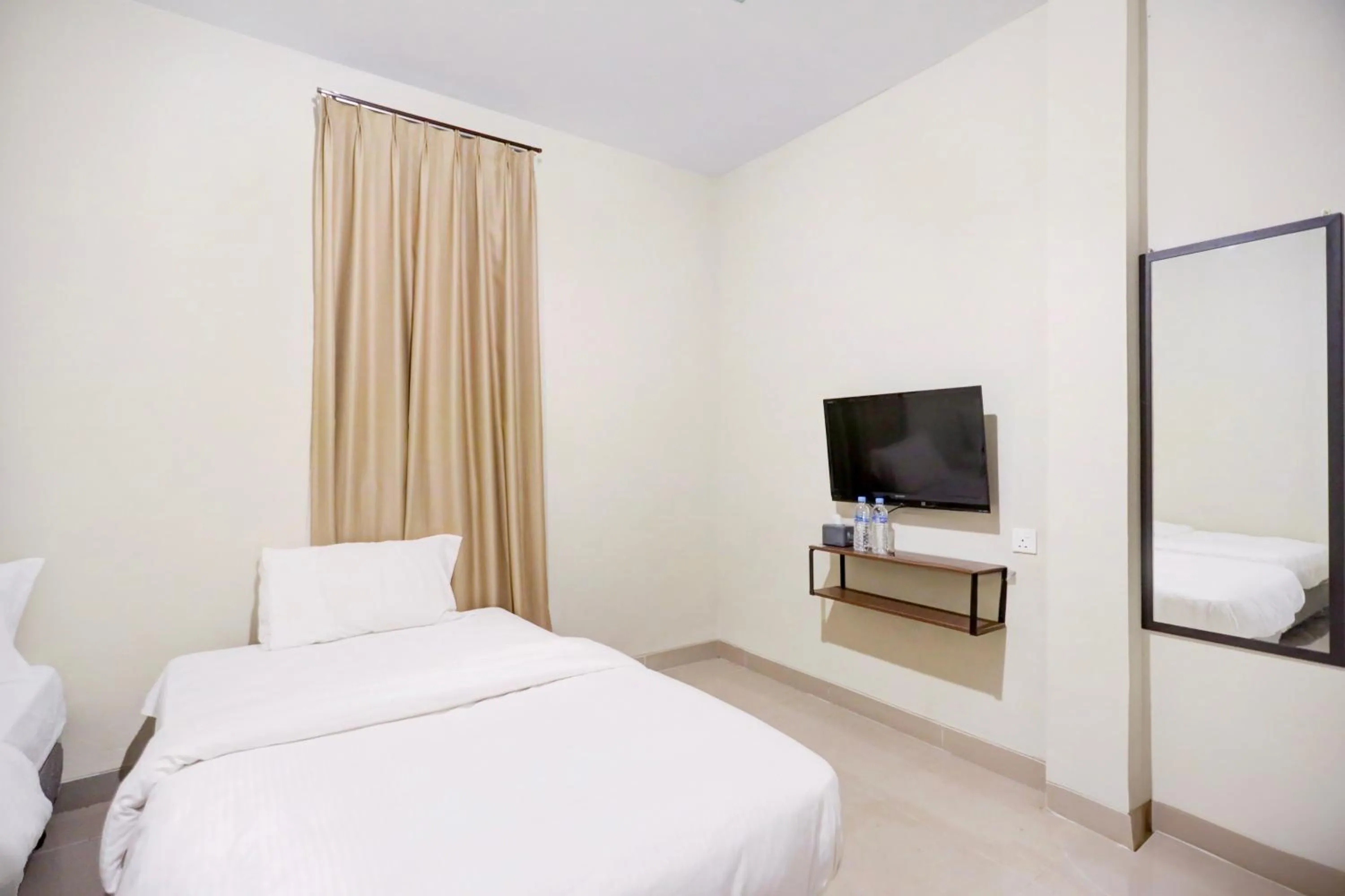 Bedroom, Bed in Collection O Nagoya Near Nagoya Hill Mall Formerly Sedago Inn