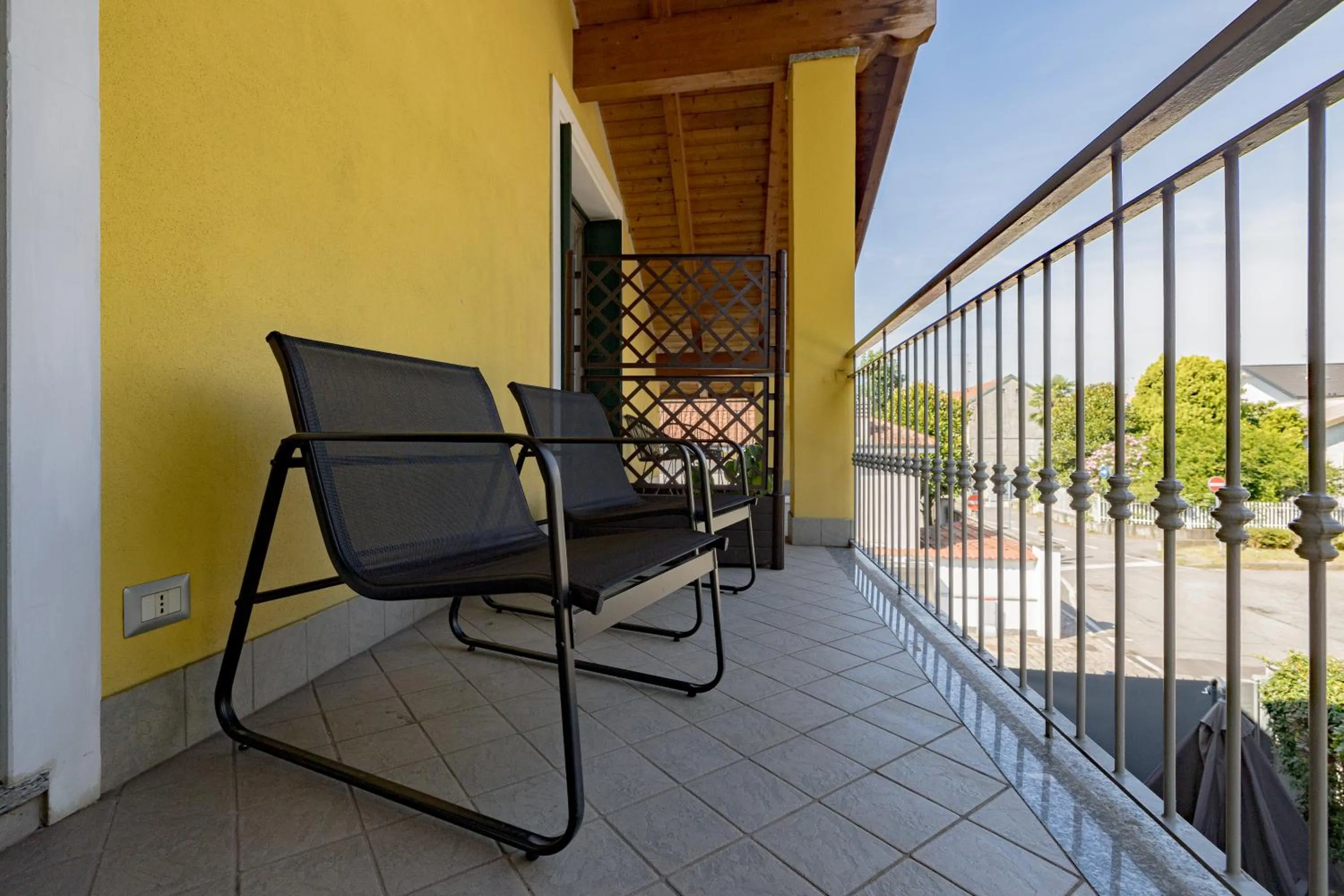Balcony/Terrace in B&B Villa Milano by Rhospitality it