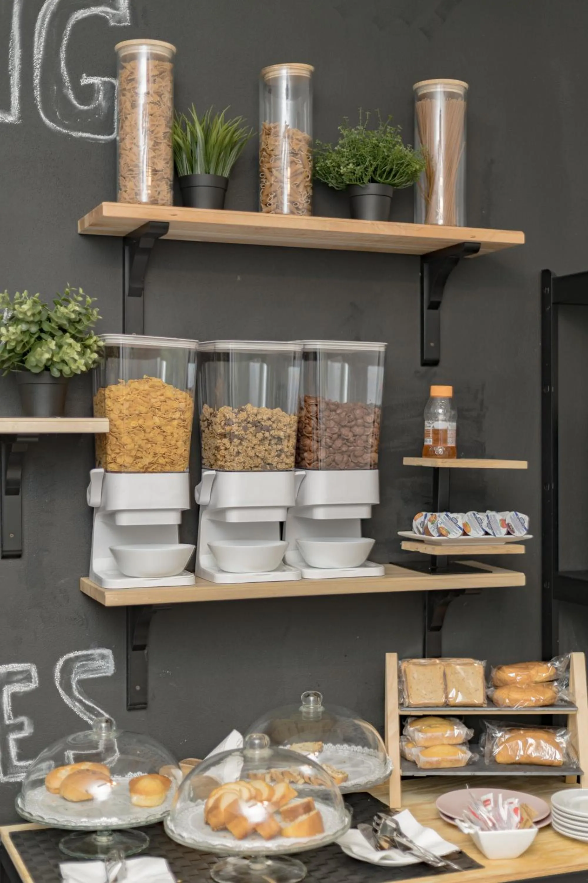 Continental breakfast in B&B Villa Milano by Rhospitality it