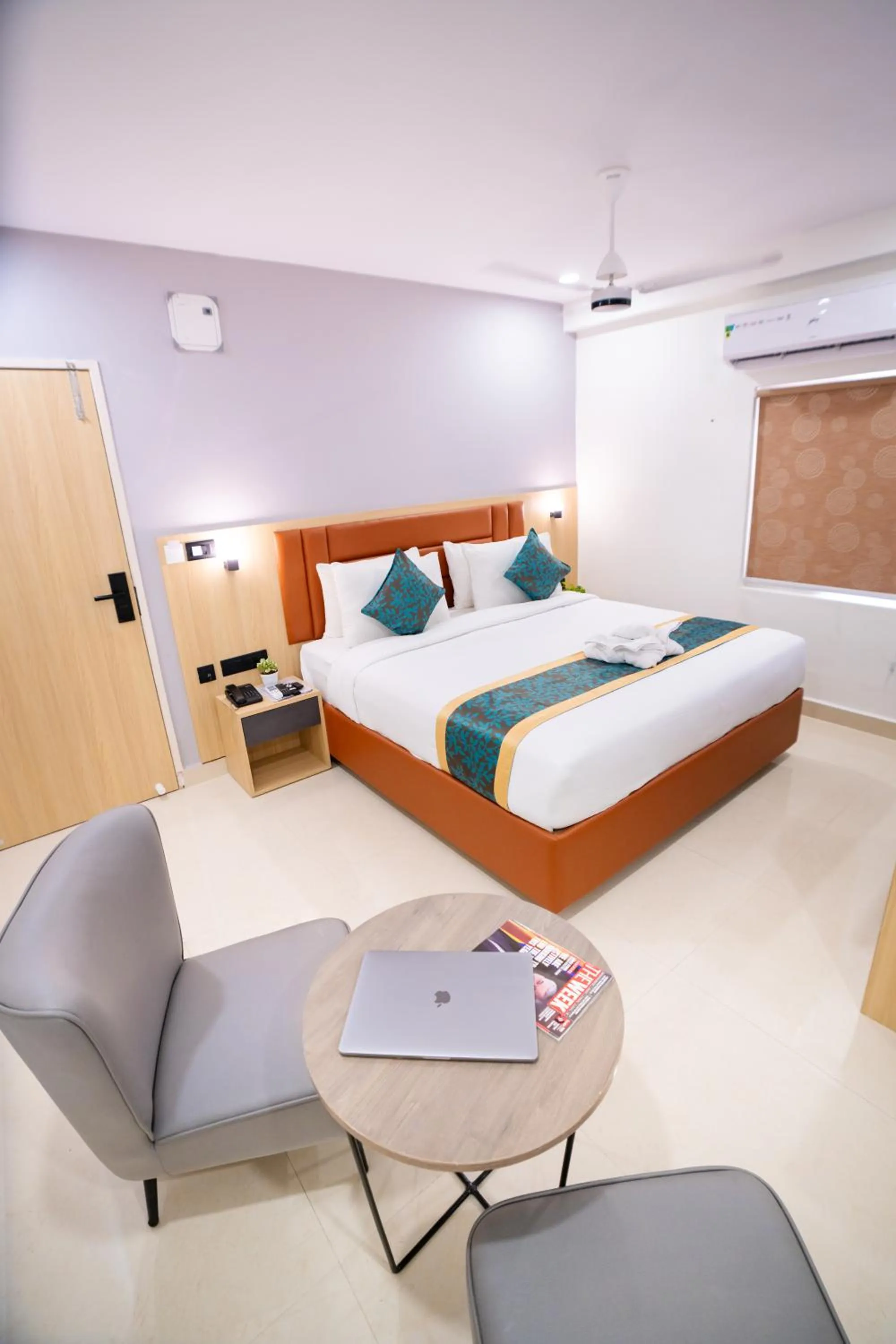 Bedroom, Bed in Sunrise Business Hotel, S R Nagar - Ameerpet