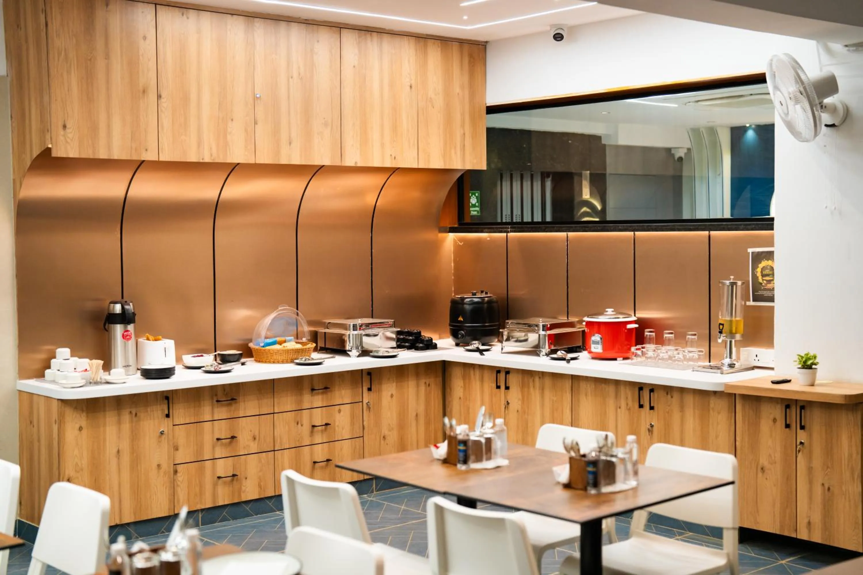 Restaurant/places to eat in Sunrise Business Hotel, S R Nagar - Ameerpet