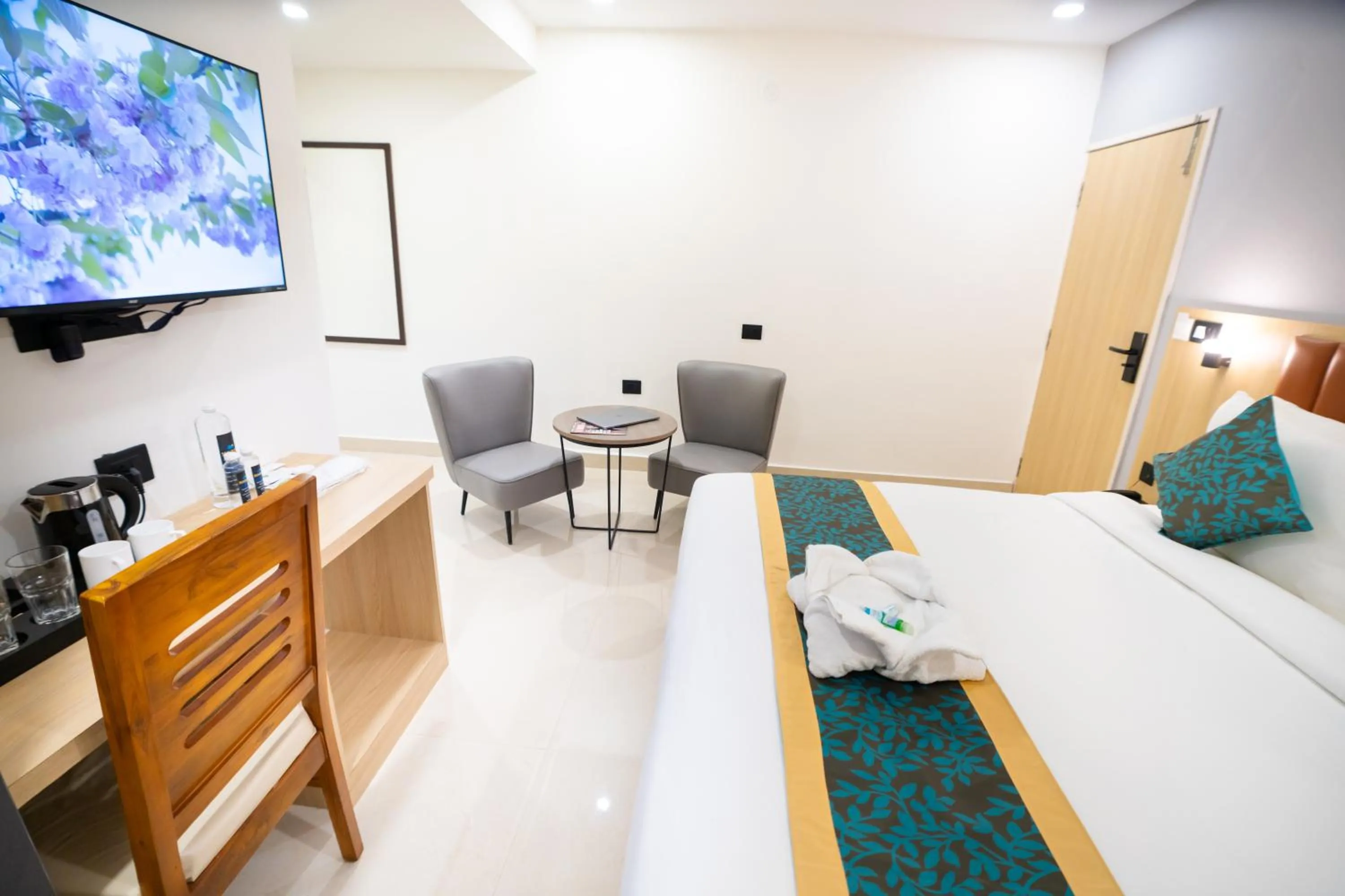 Bedroom, Bed in Sunrise Business Hotel, S R Nagar - Ameerpet