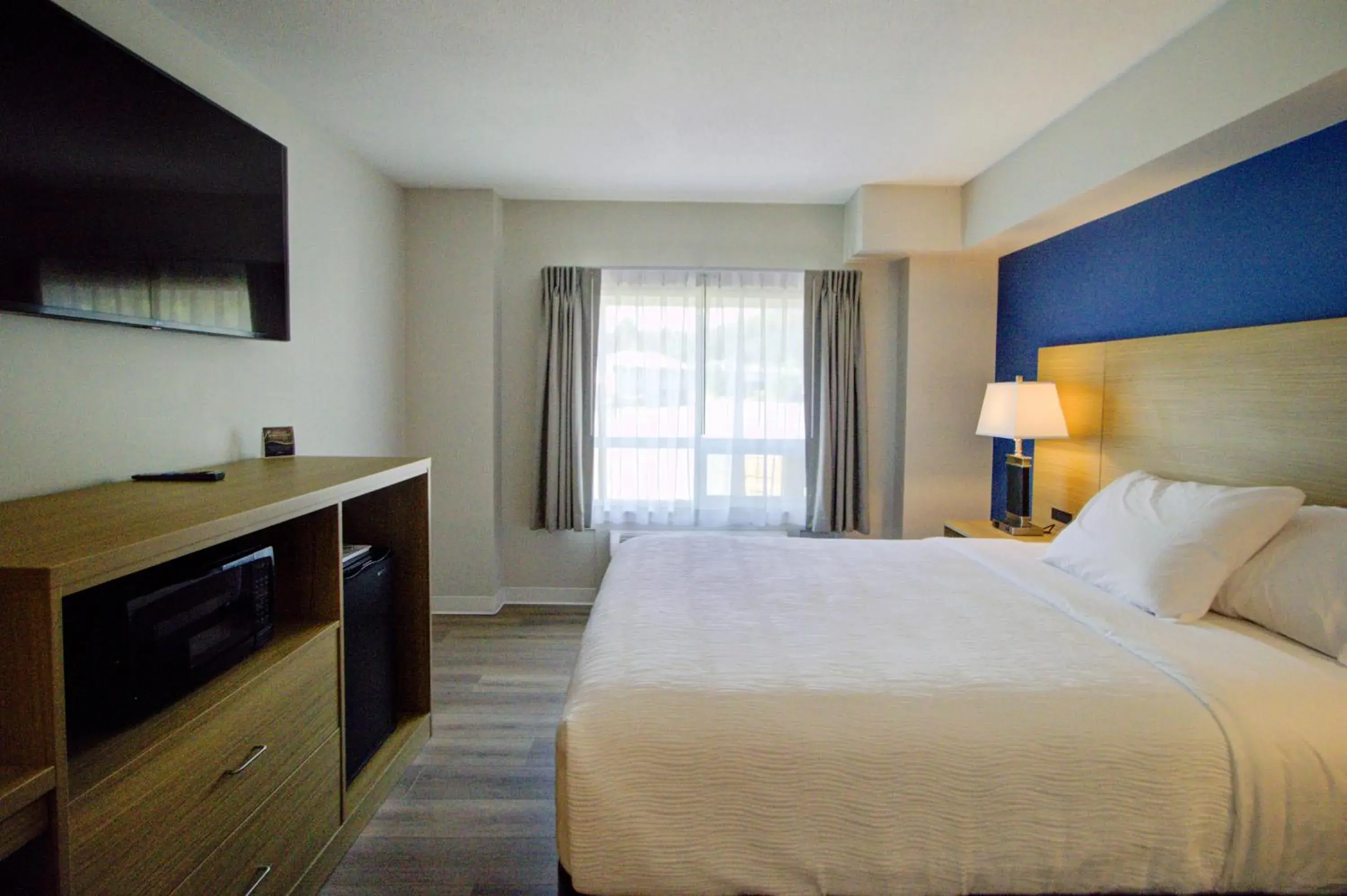 King Room - Non-Smoking in Baymont by Wyndham Gold River King Room - Non-Smoking in Baymont by Wyndham Gold River