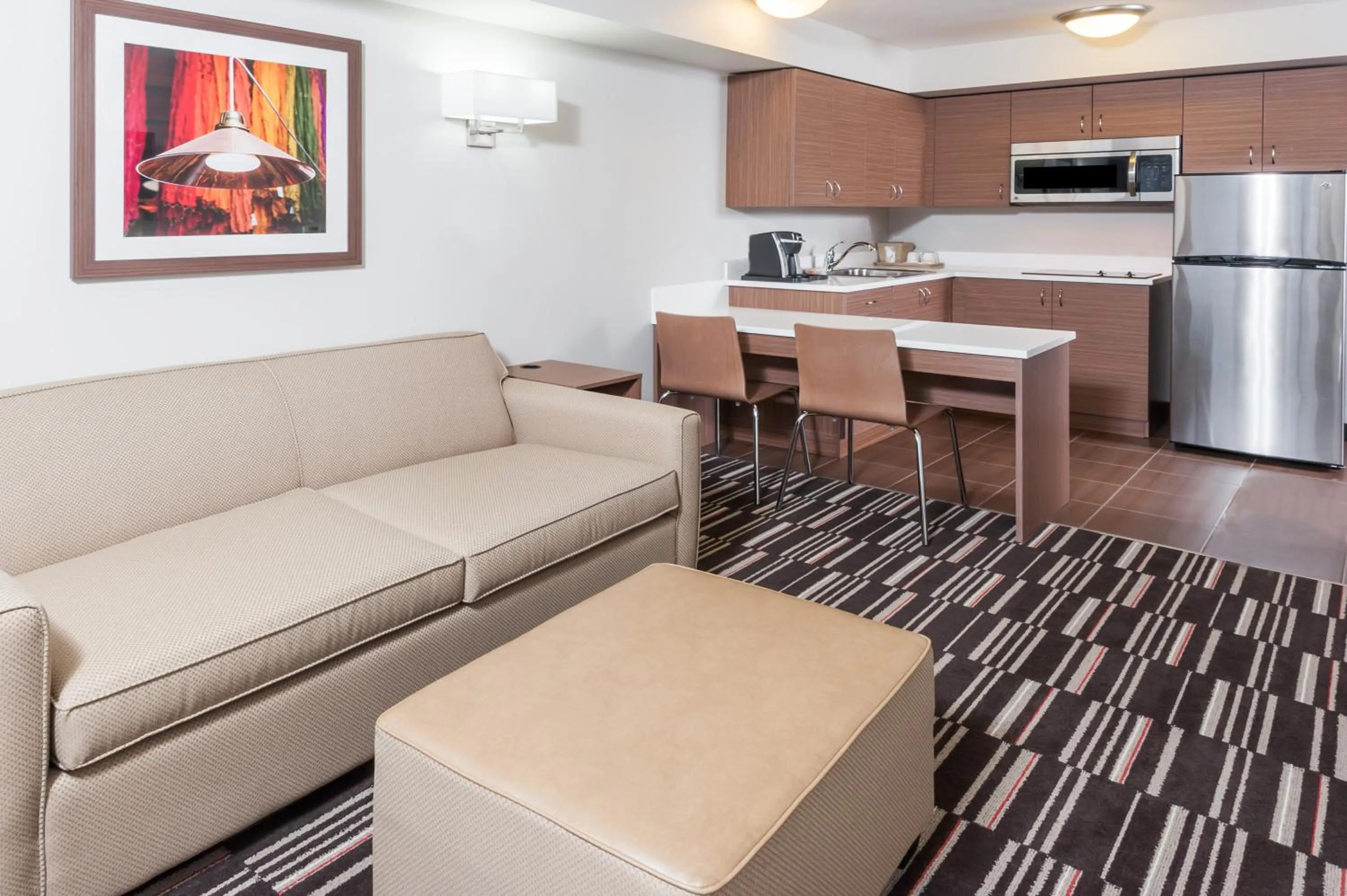 Kitchen or kitchenette in Microtel Inn & Suites by Wyndham Fort Saint John