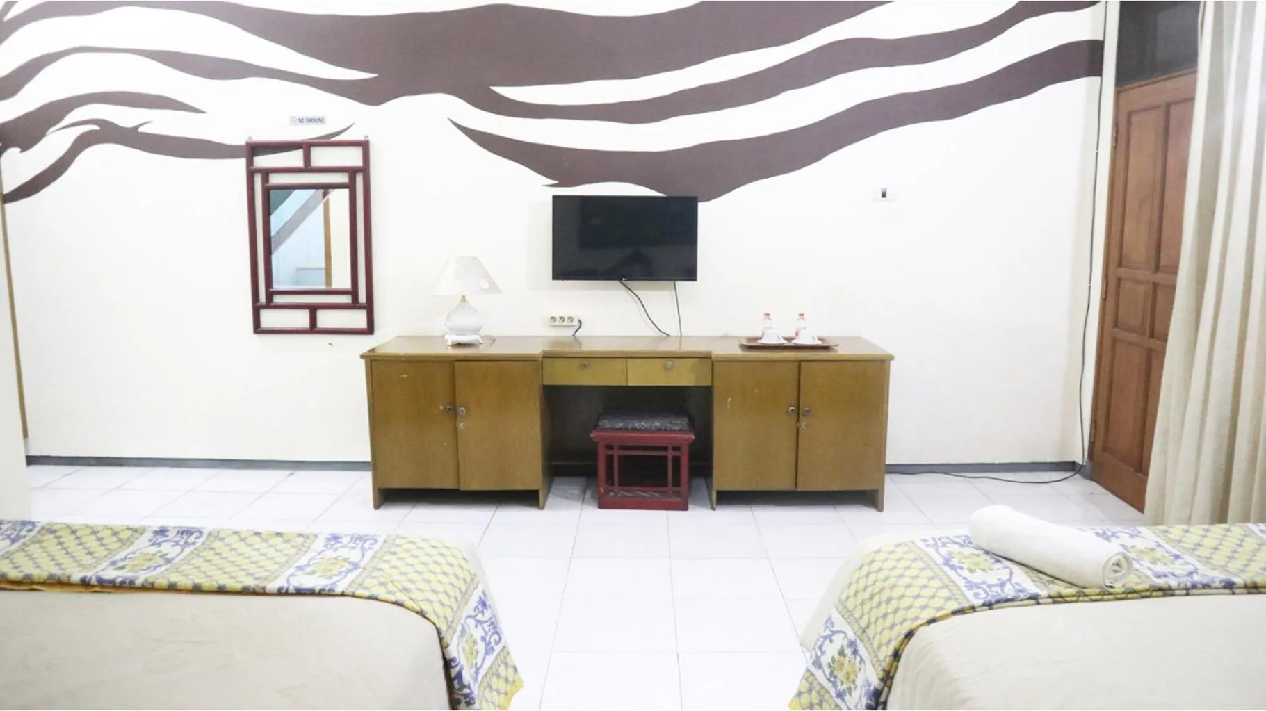 Bedroom, Bed in PLUM Hotel Palereman Batu