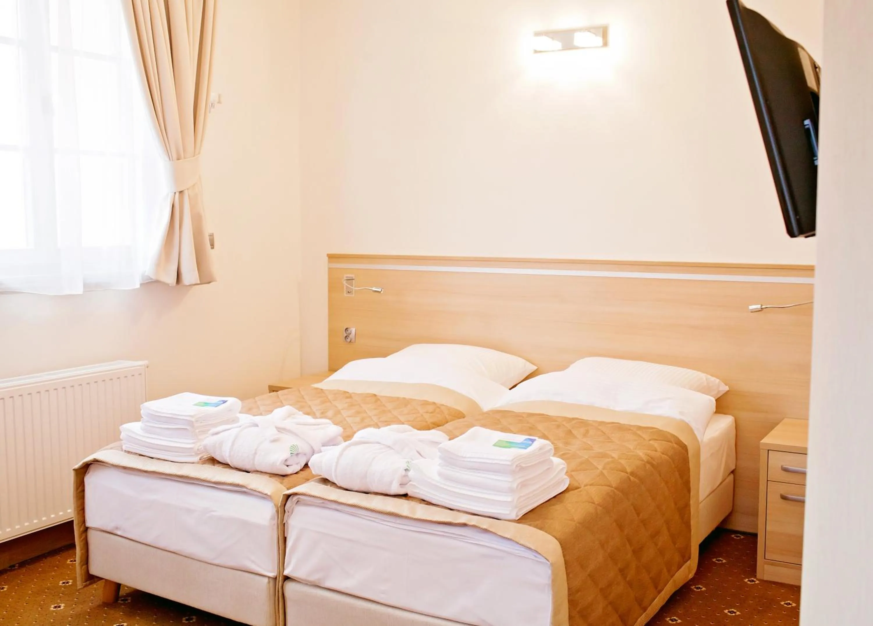 Photo of the whole room, Bed in Uzdrowisko Cieplice - Jelenia Góra - Długi Dom