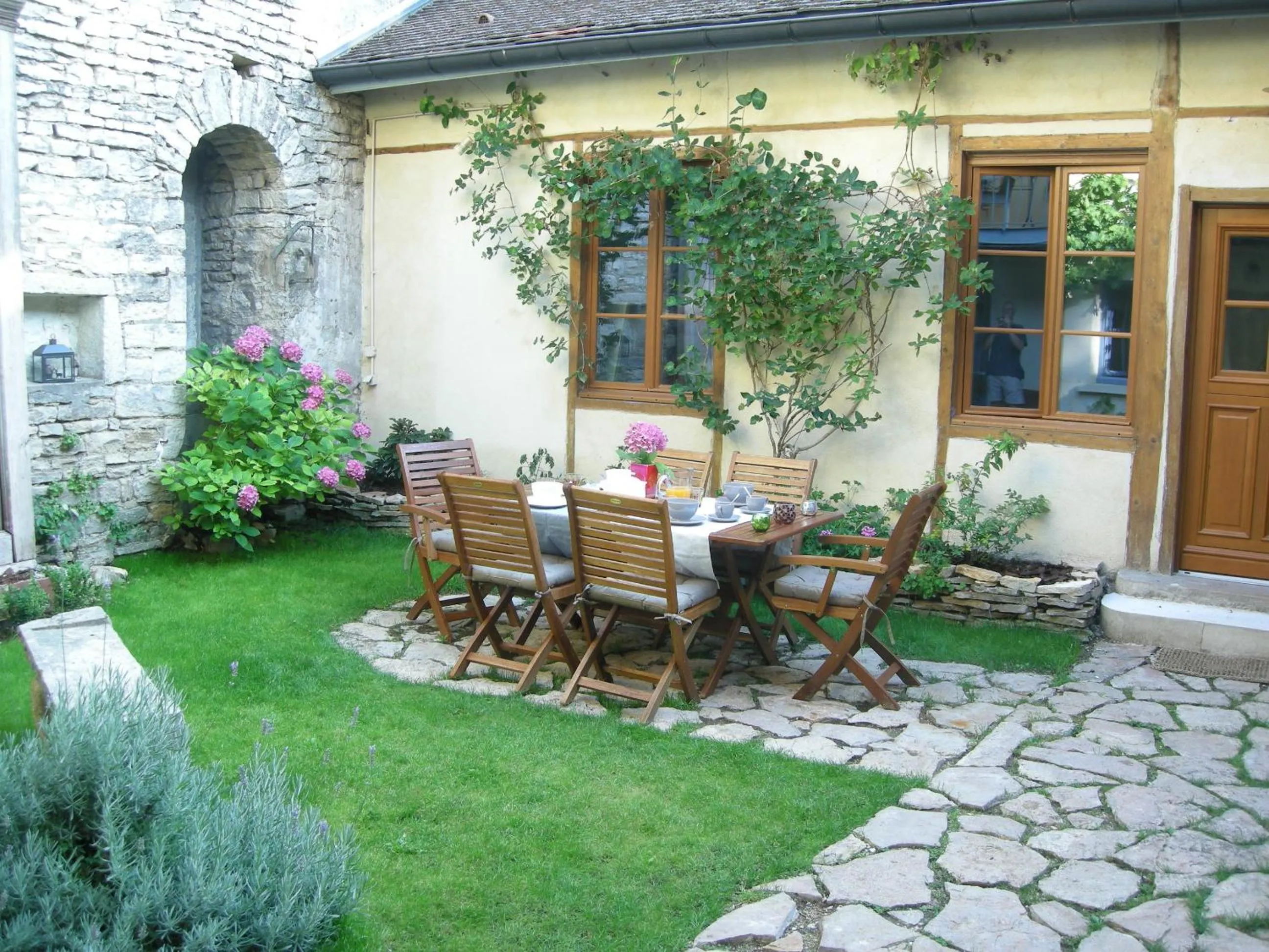 Patio in B&B Chez Marie