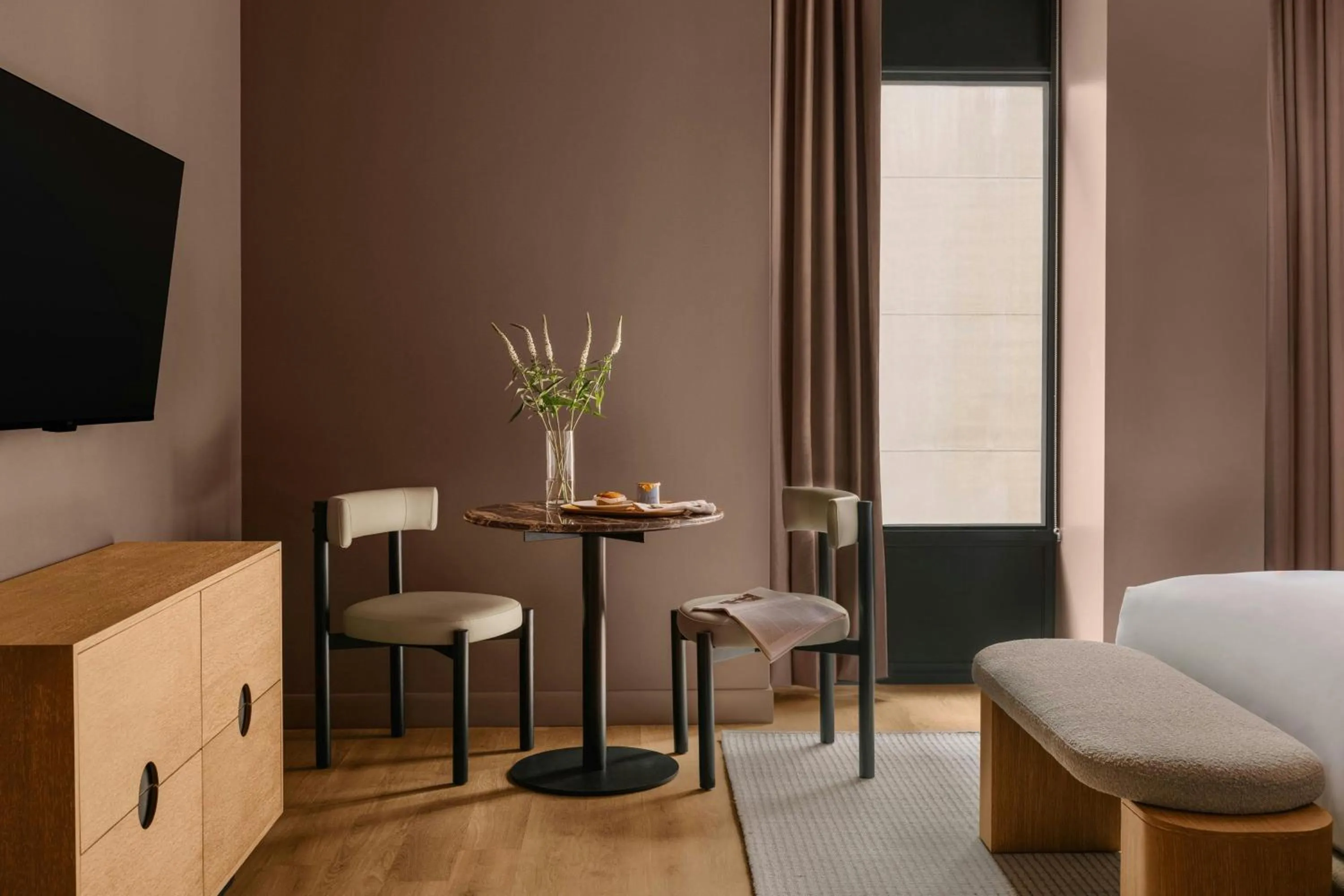 Living room in Sonder by Marriott Bonvoy Onterie Apartments Magnificent Mile