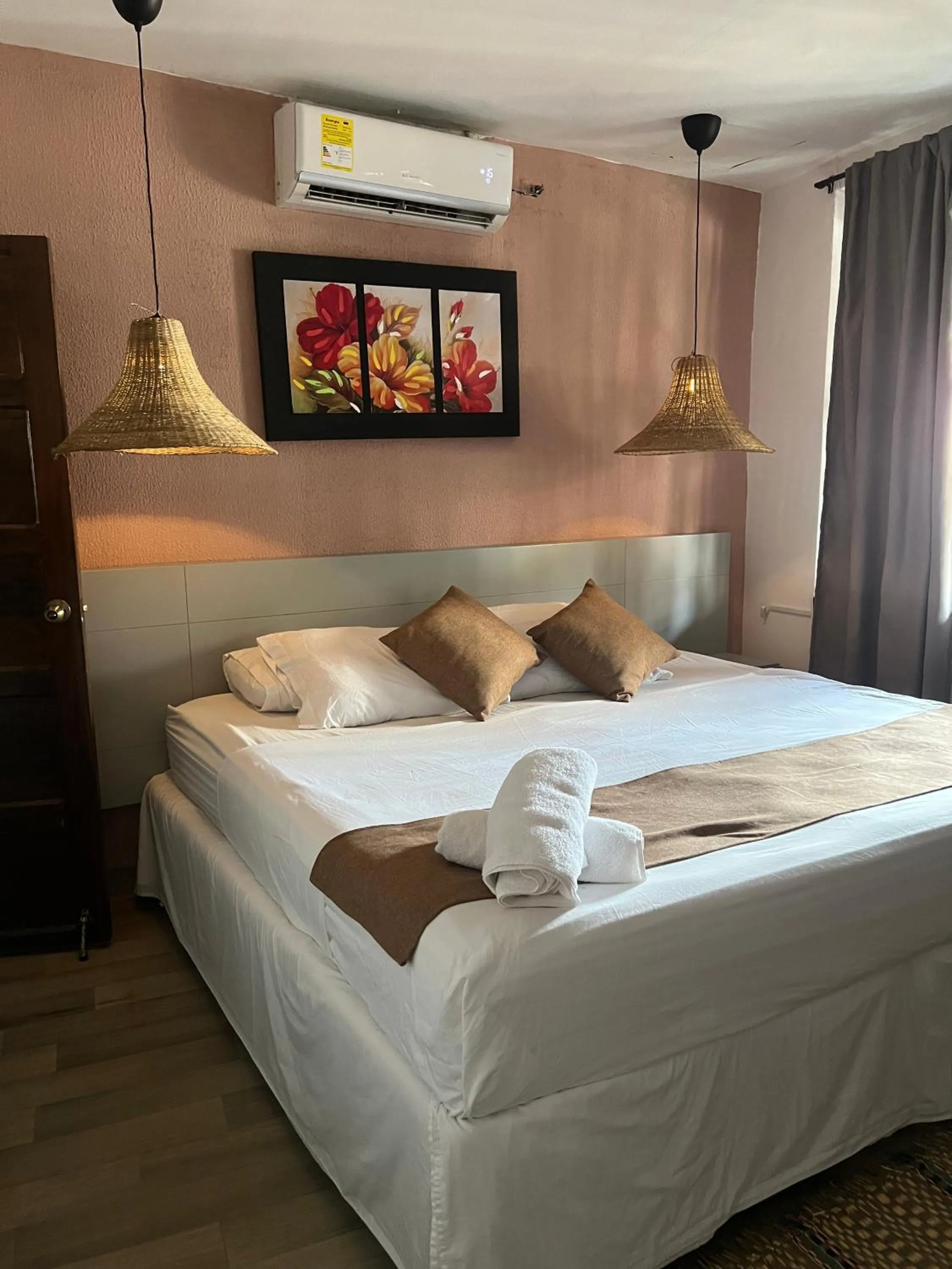 Photo of the whole room, Bed in Santa Alejandría Hotel