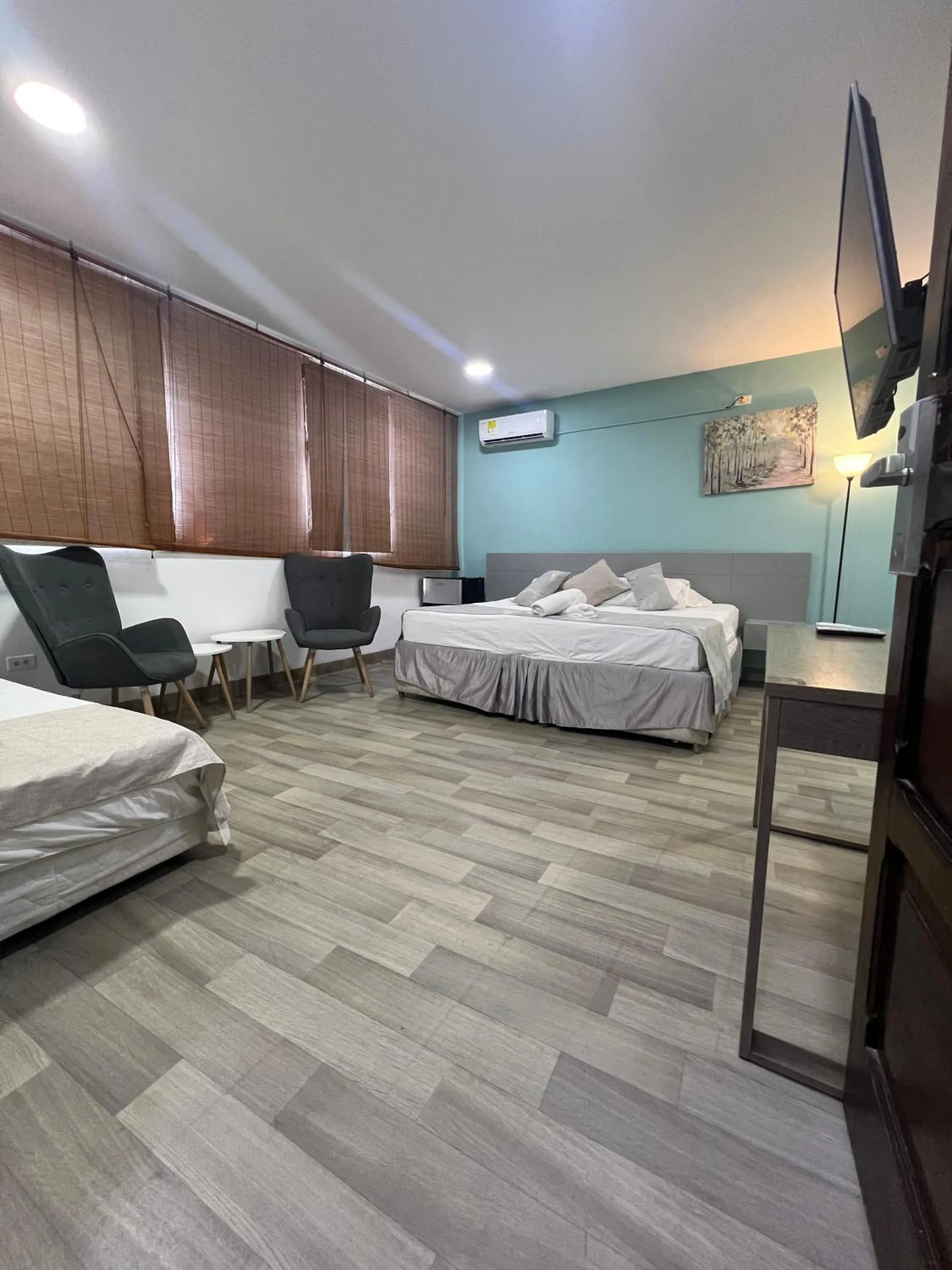 Photo of the whole room, Bed in Santa Alejandría Hotel