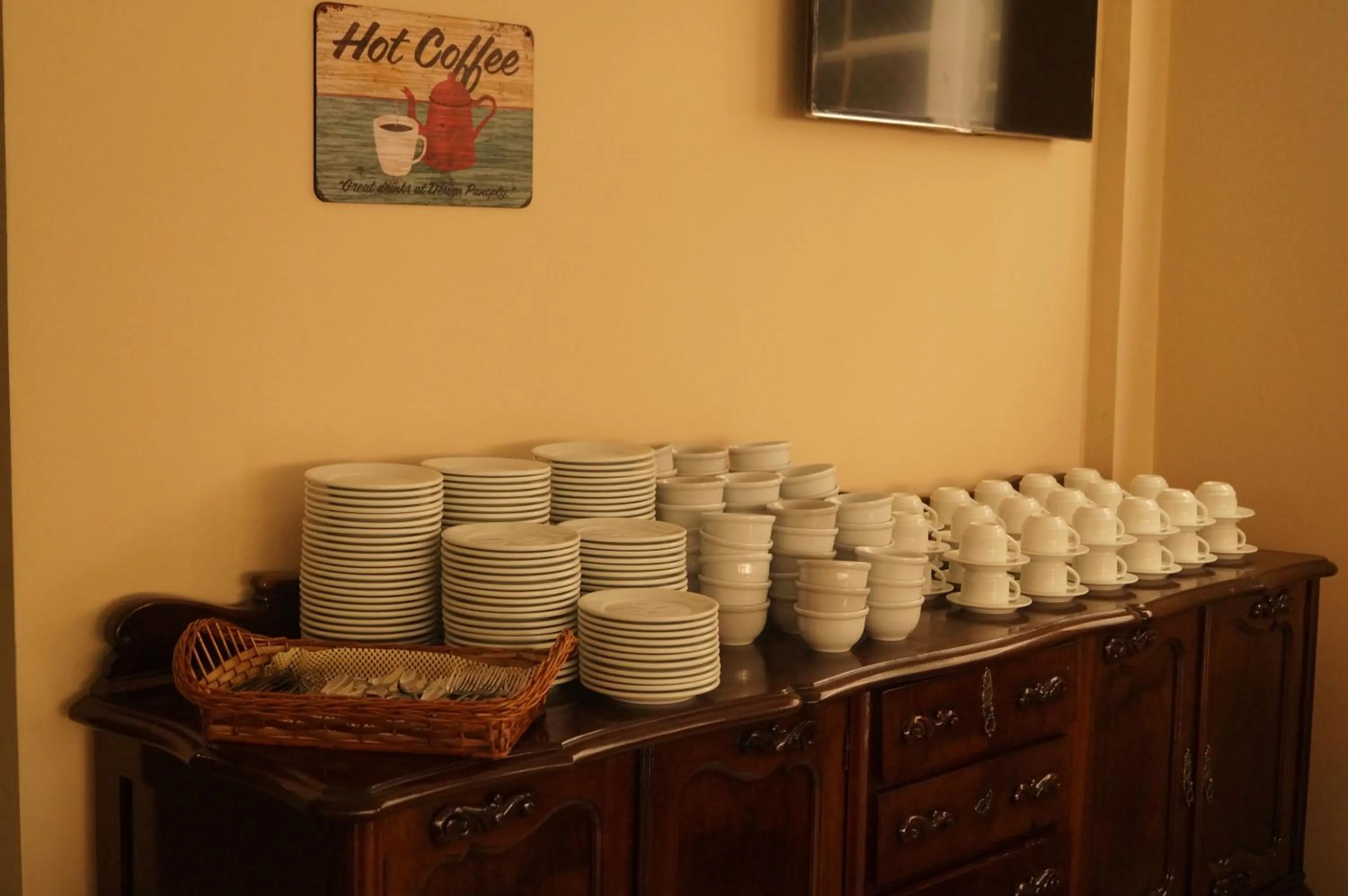 Restaurant/places to eat in Hotel Mont Rey