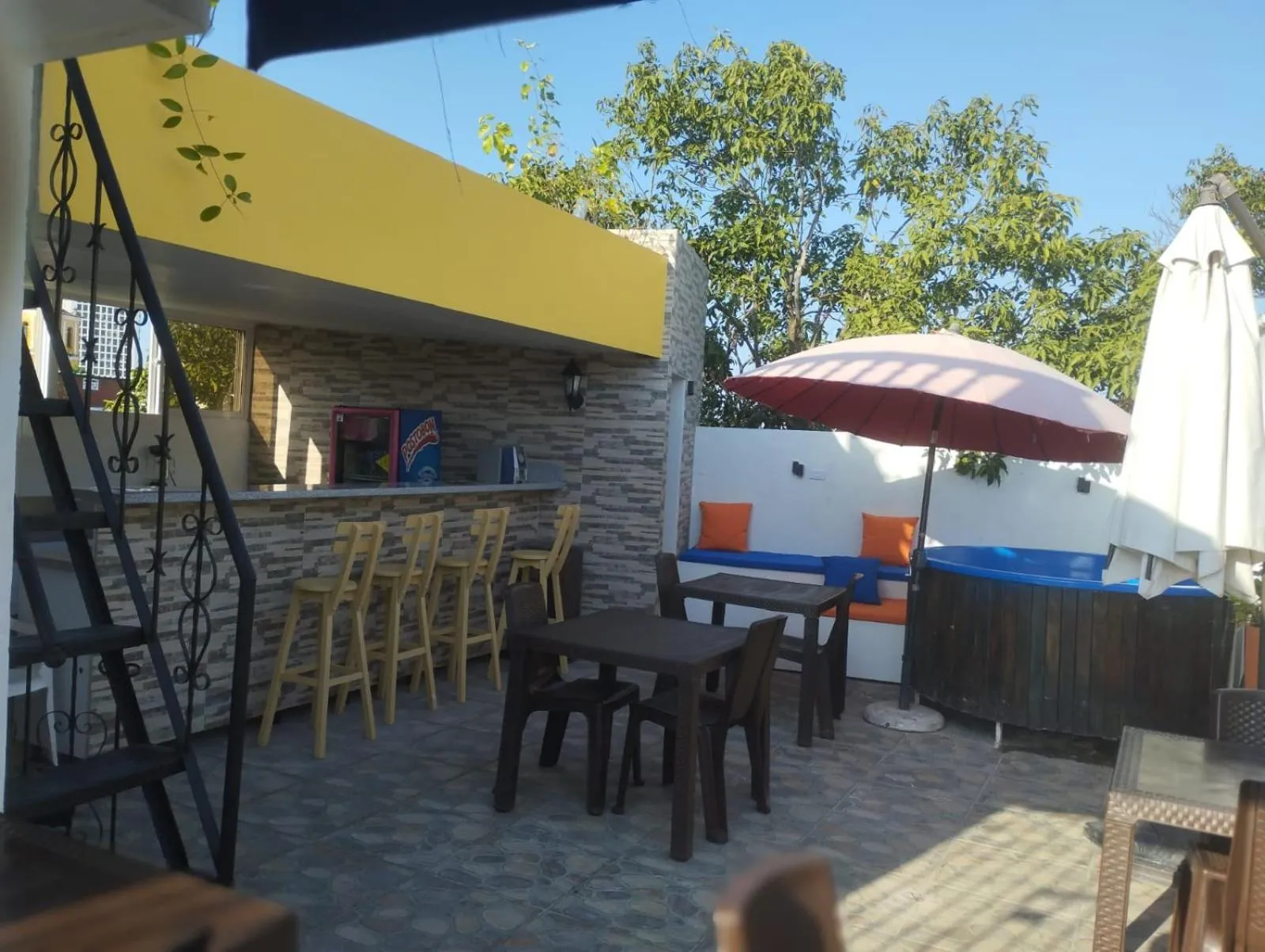 Restaurant/places to eat in Zana Hotel Boutique