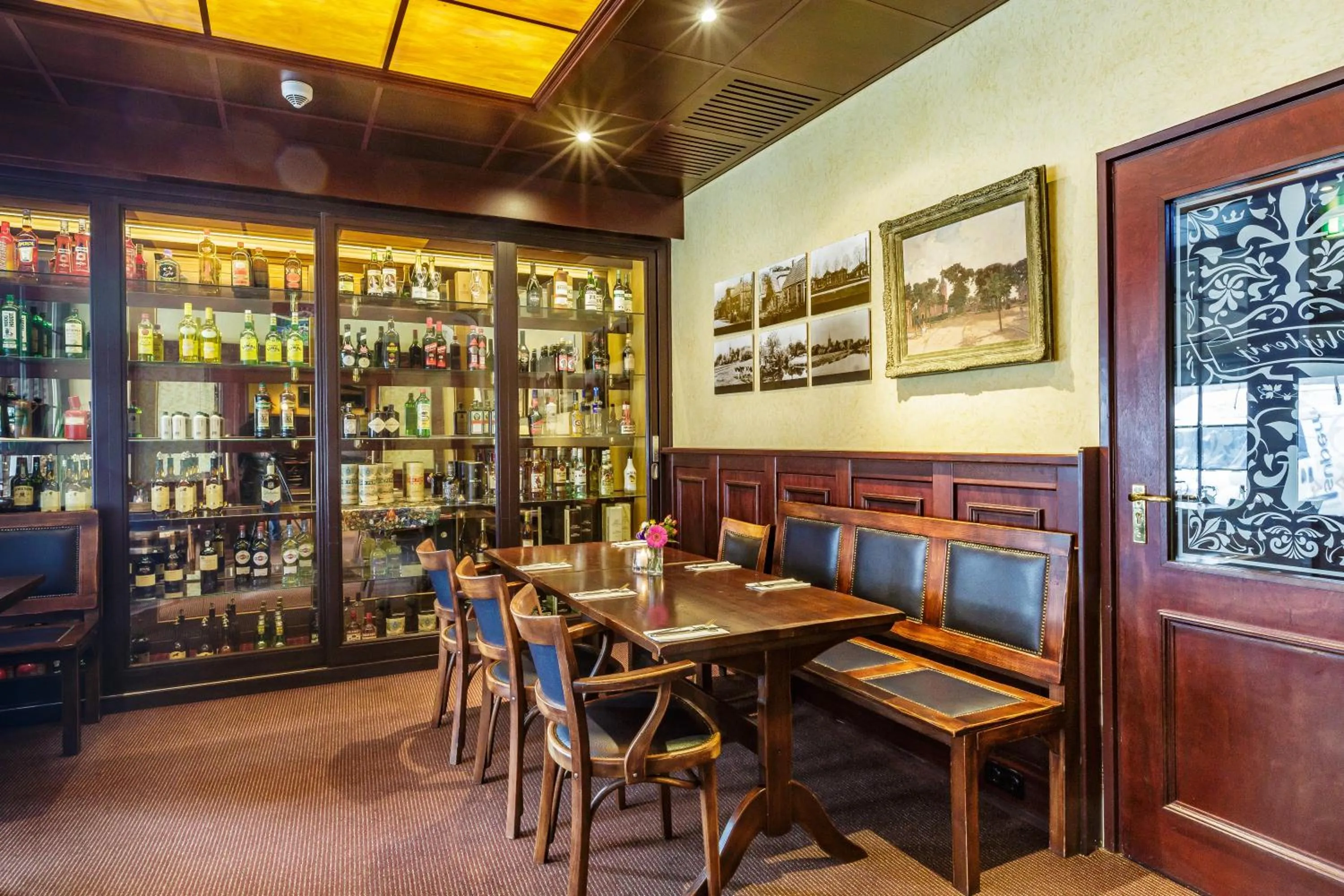 Restaurant/places to eat in Hotel Duhoux