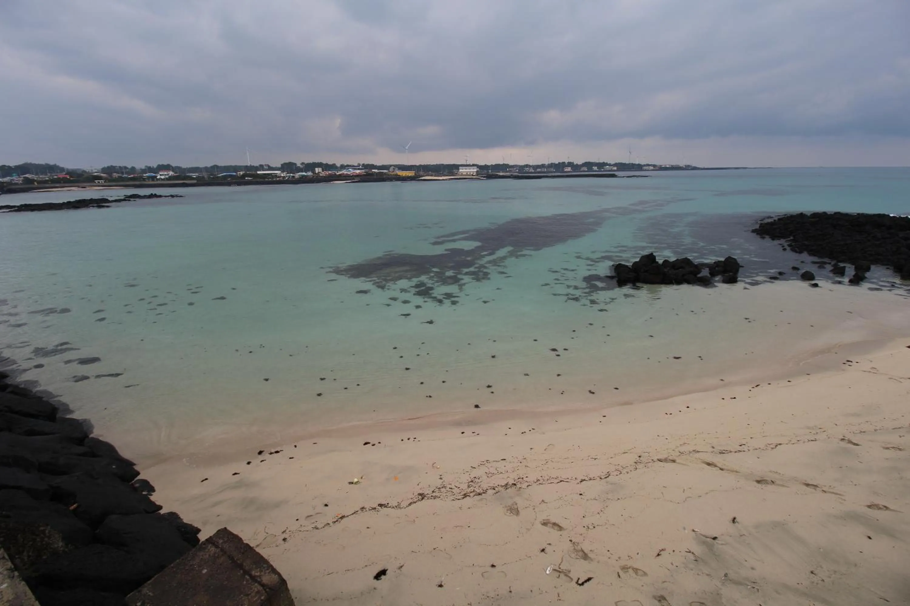 Beach in Warak Guesthouse