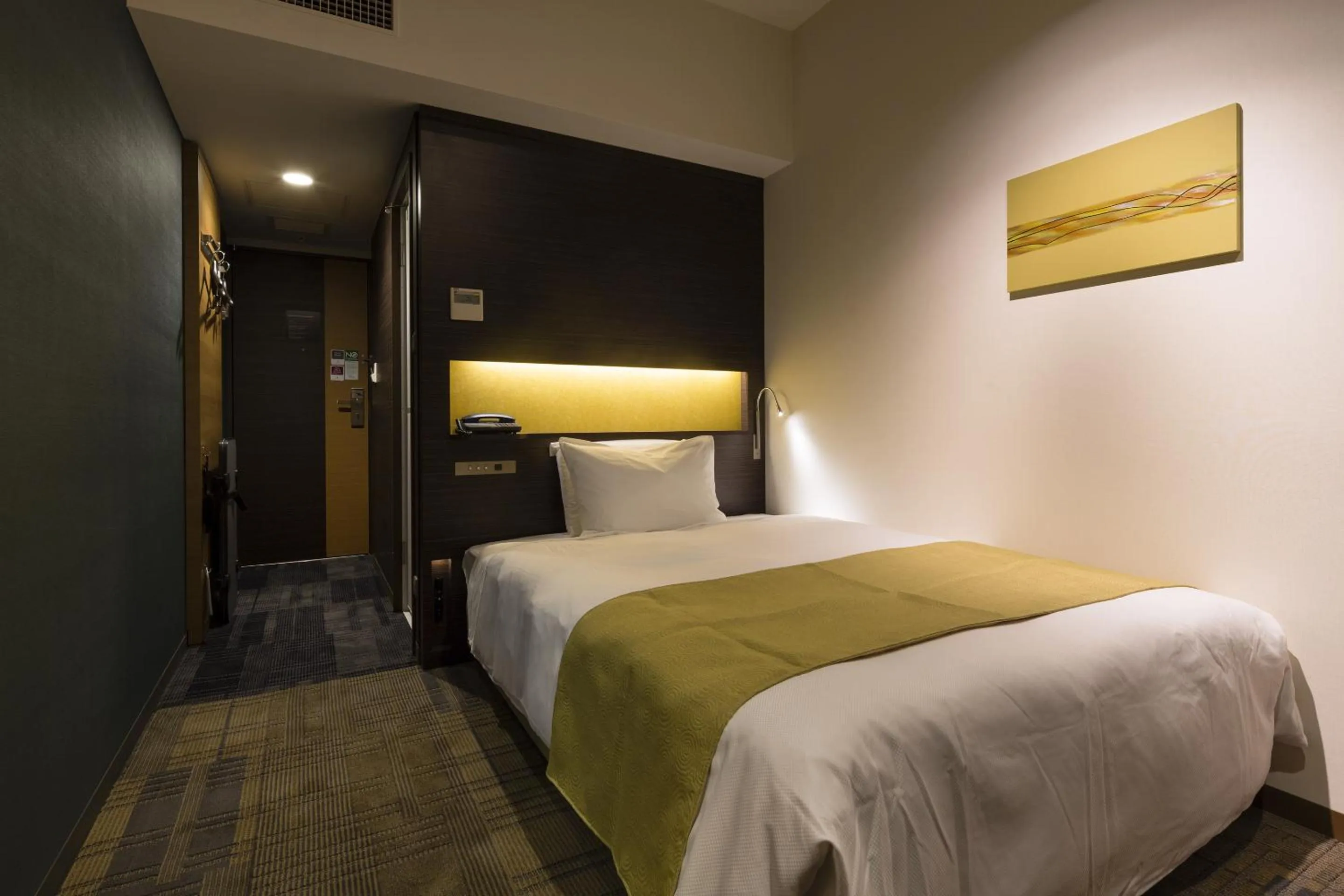 Photo of the whole room, Bed in Hotel Sunroute Chiba