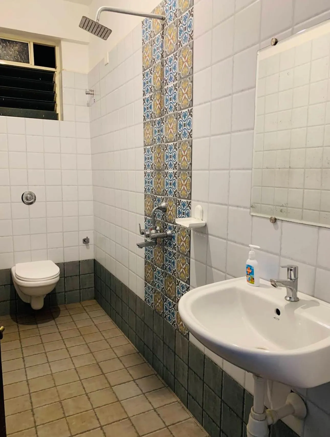 Shower in The Bodhi Tree Resort