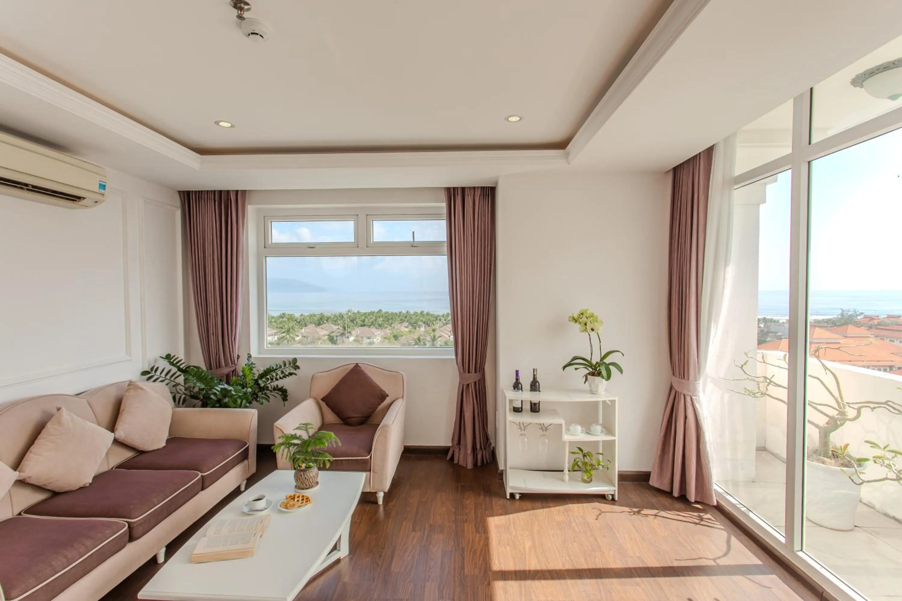 Living room in Sea Phoenix Hotel Da Nang