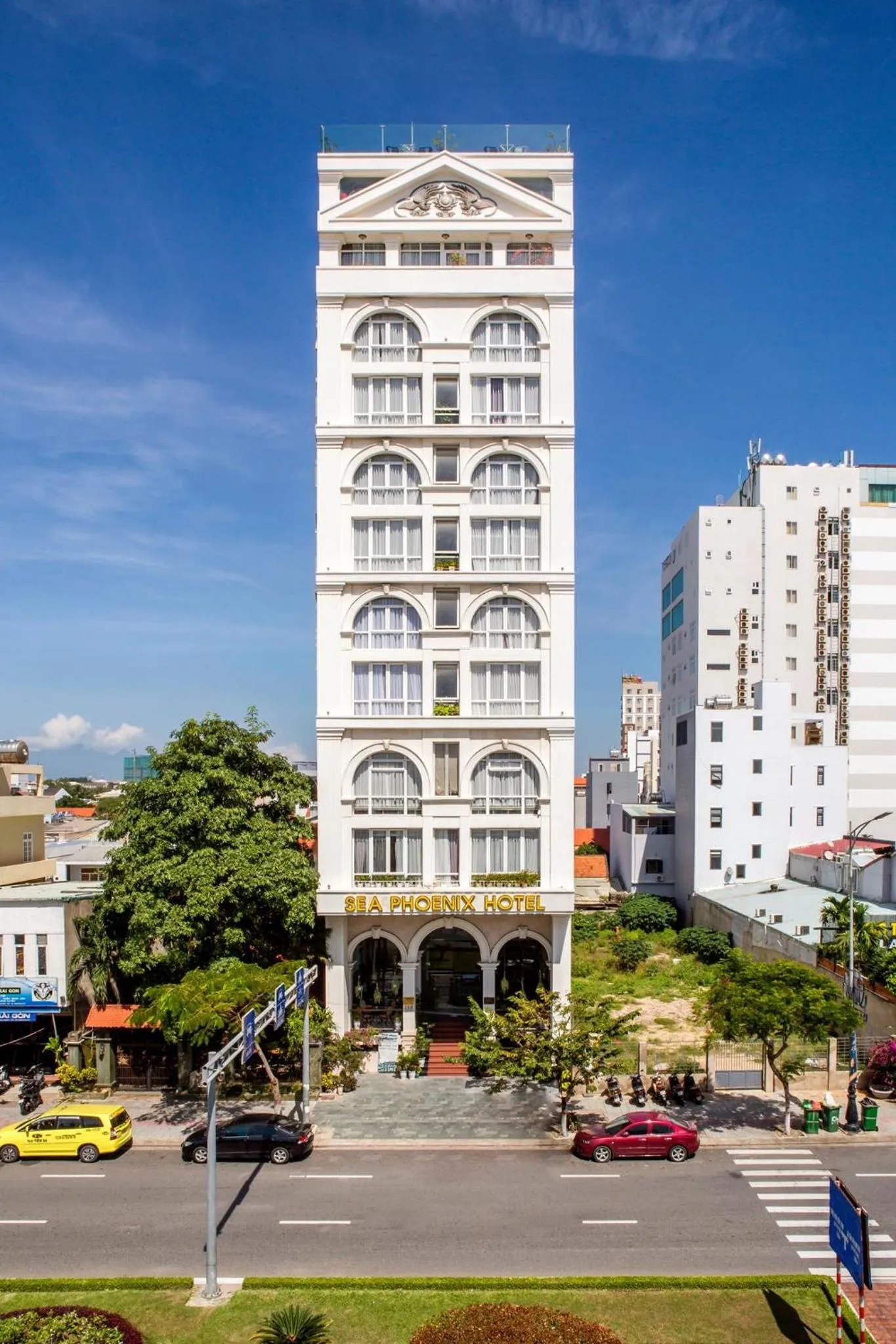 Property building in Sea Phoenix Hotel Da Nang